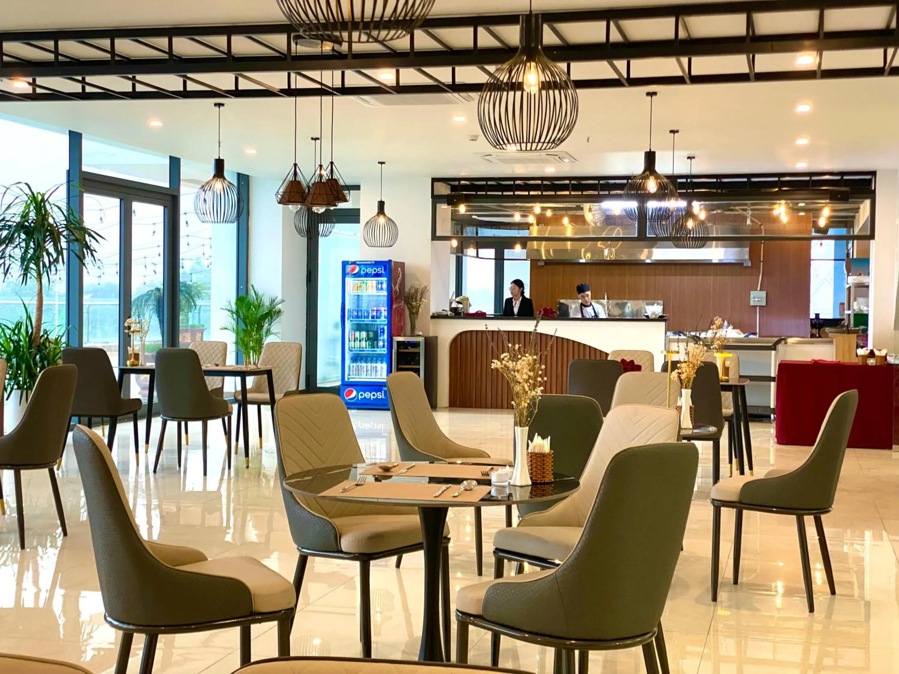 YEN BIEN LUXURY HOTEL