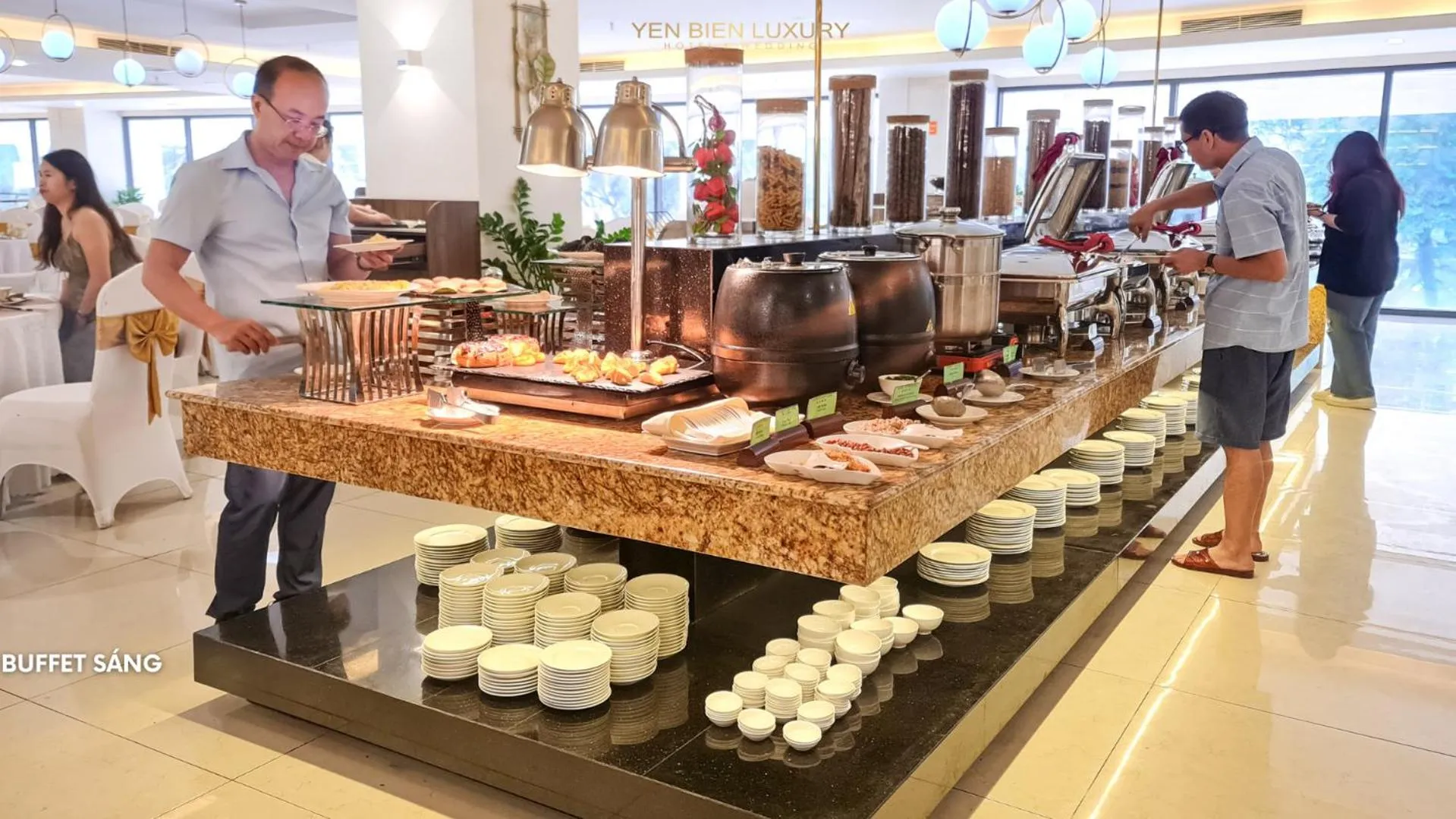 YEN BIEN LUXURY HOTEL