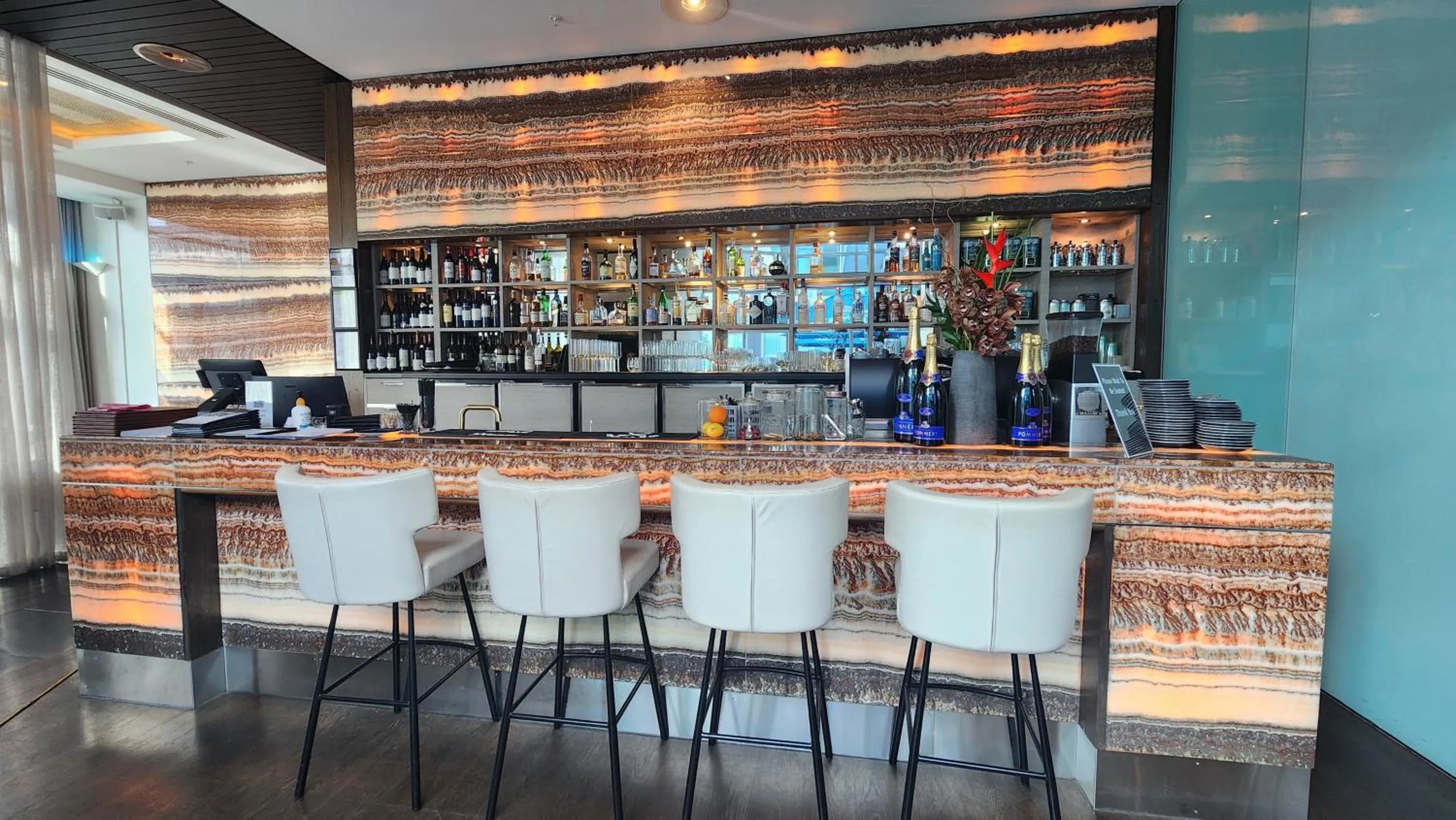 Restaurant/places to eat in Marsden Viaduct