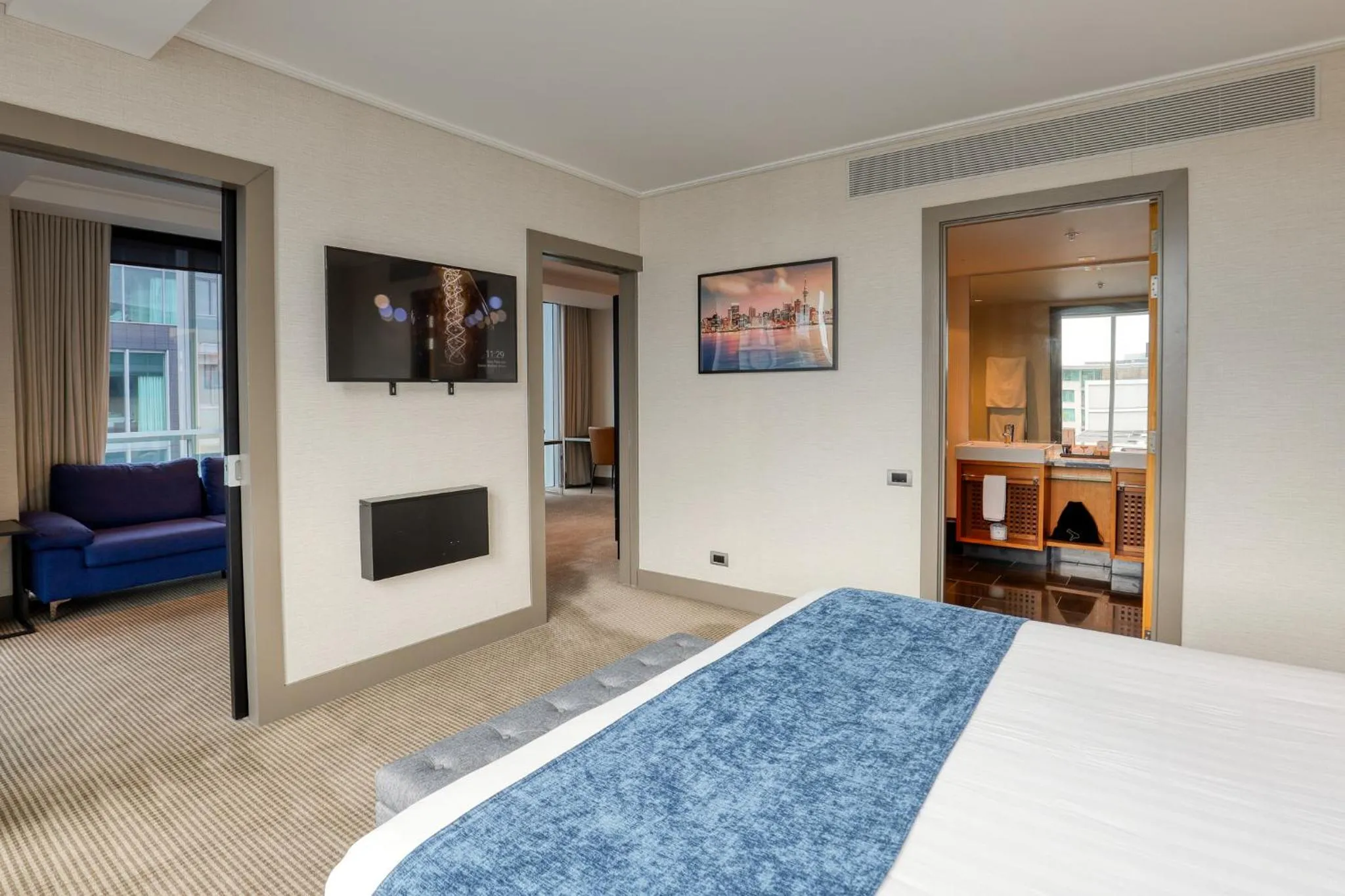 Bedroom, Bed in Marsden Viaduct