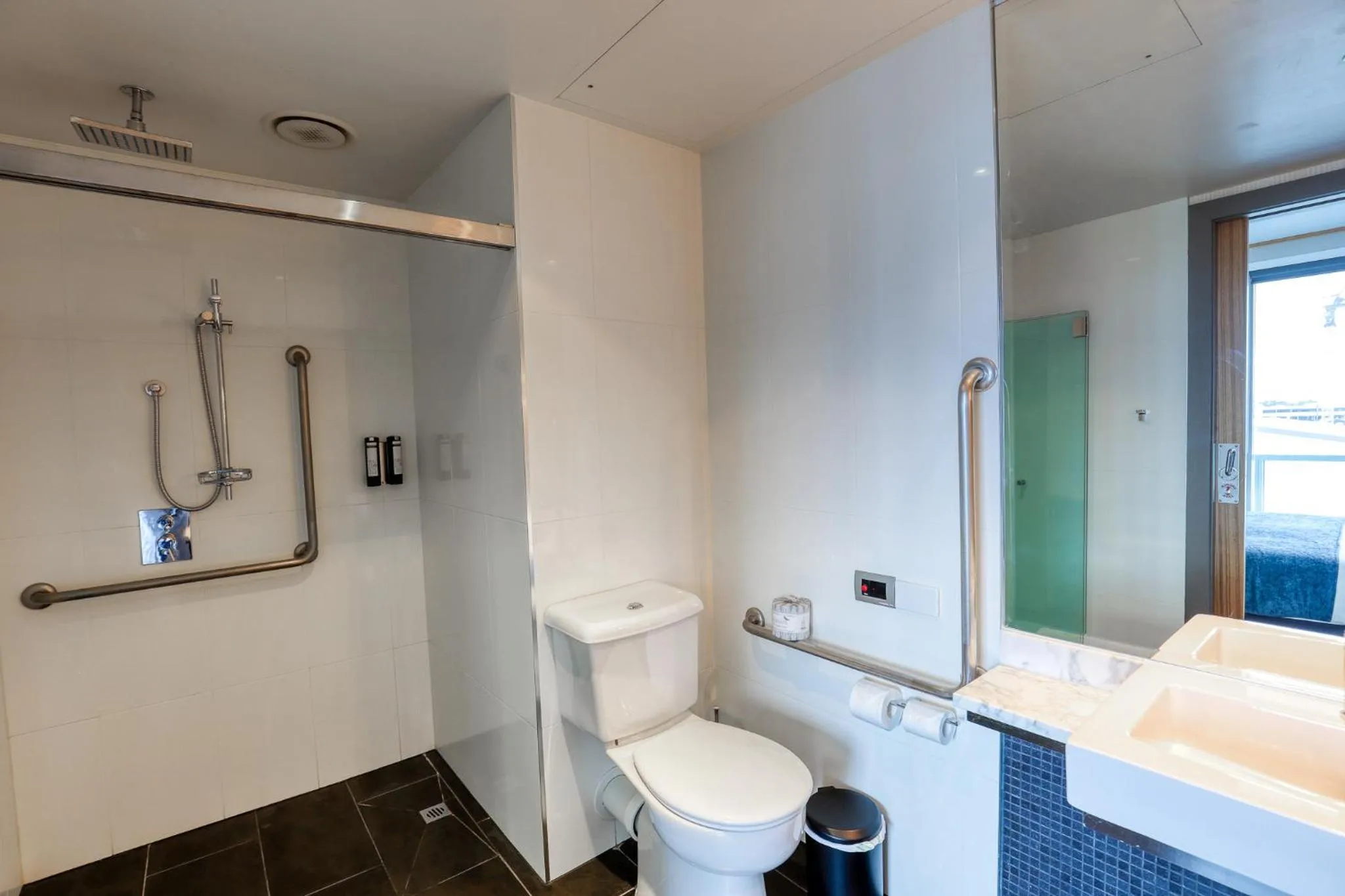 Shower in Marsden Viaduct