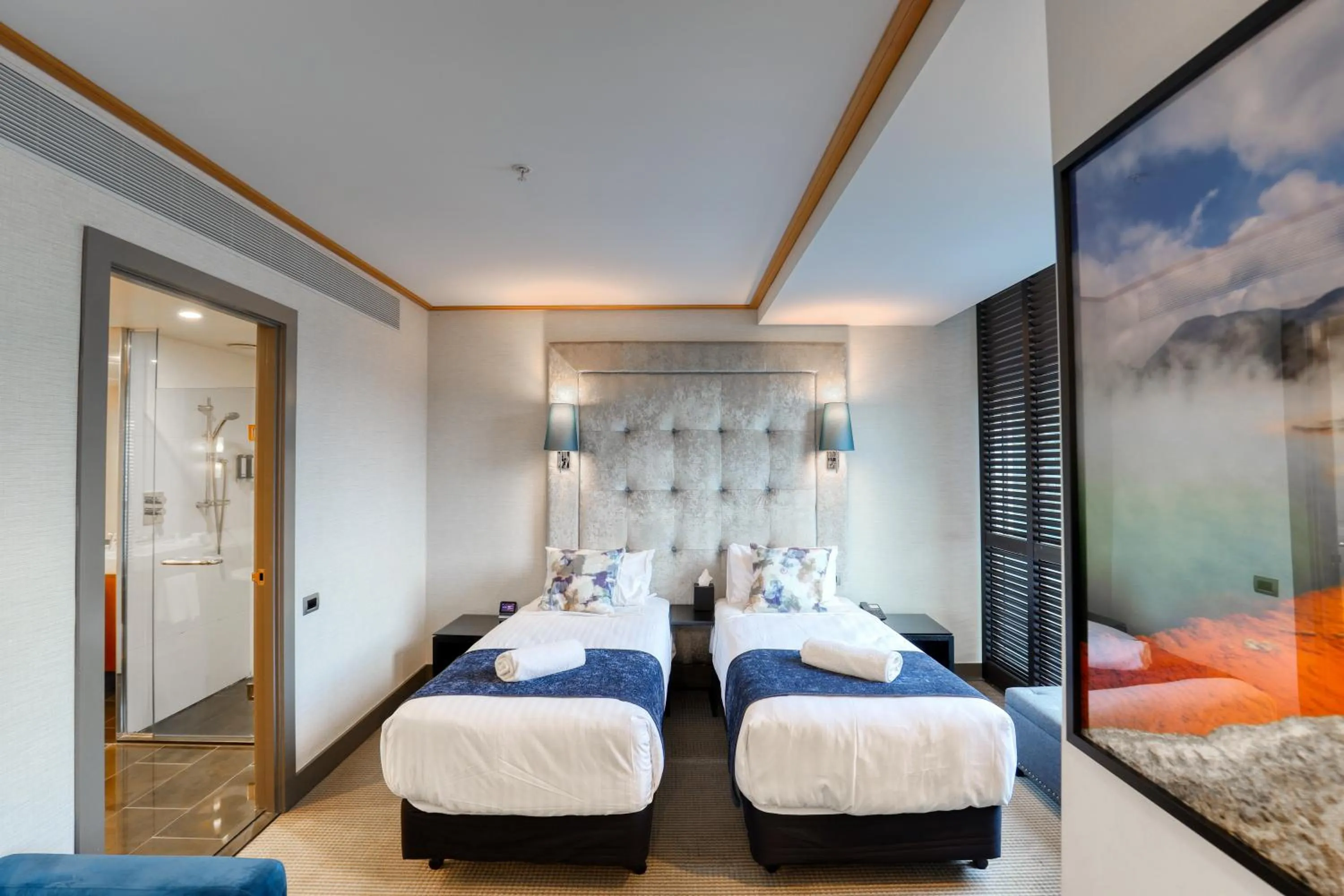 Bedroom, Bed in Marsden Viaduct