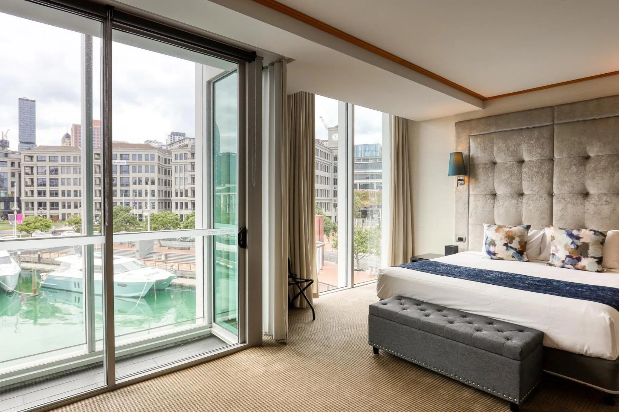 Landmark view, Bed in Marsden Viaduct