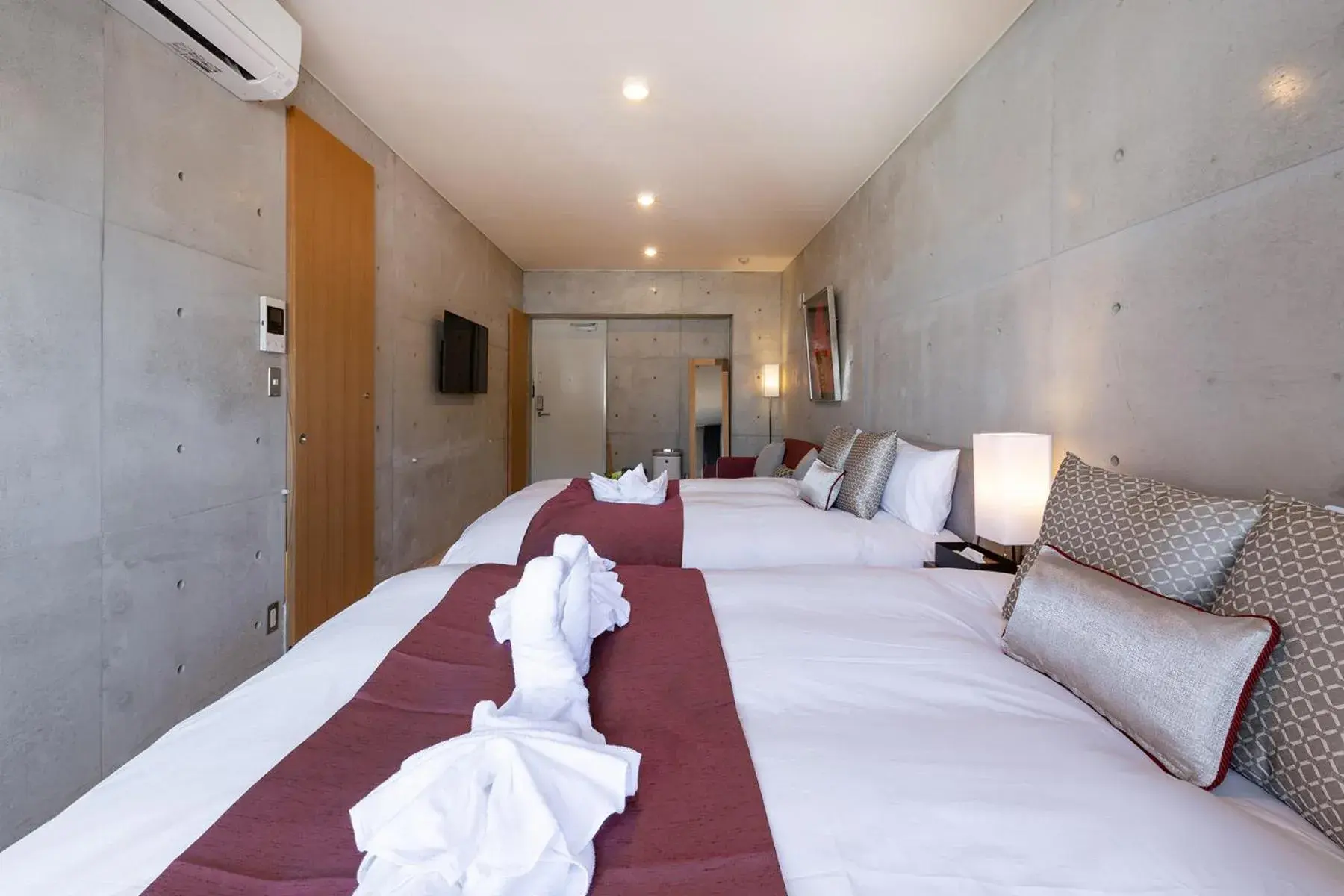 Superior Twin Room with City View in Tamatsukuri Daifuji Kan Superior Twin Room with City View in Tamatsukuri Daifuji Kan