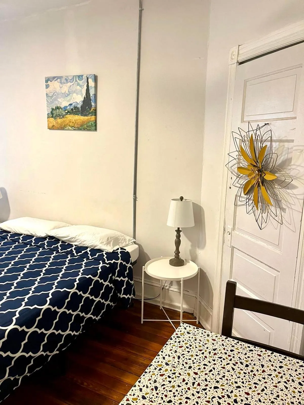 Decorative detail, Bed in Legacy - Spring Garden University City