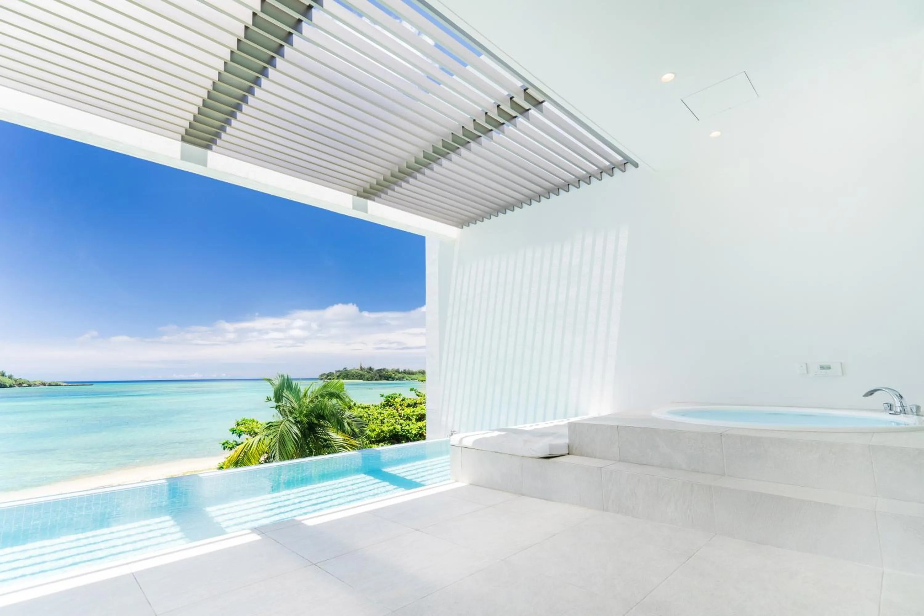 Villa VALIOSA ON THE BEACH