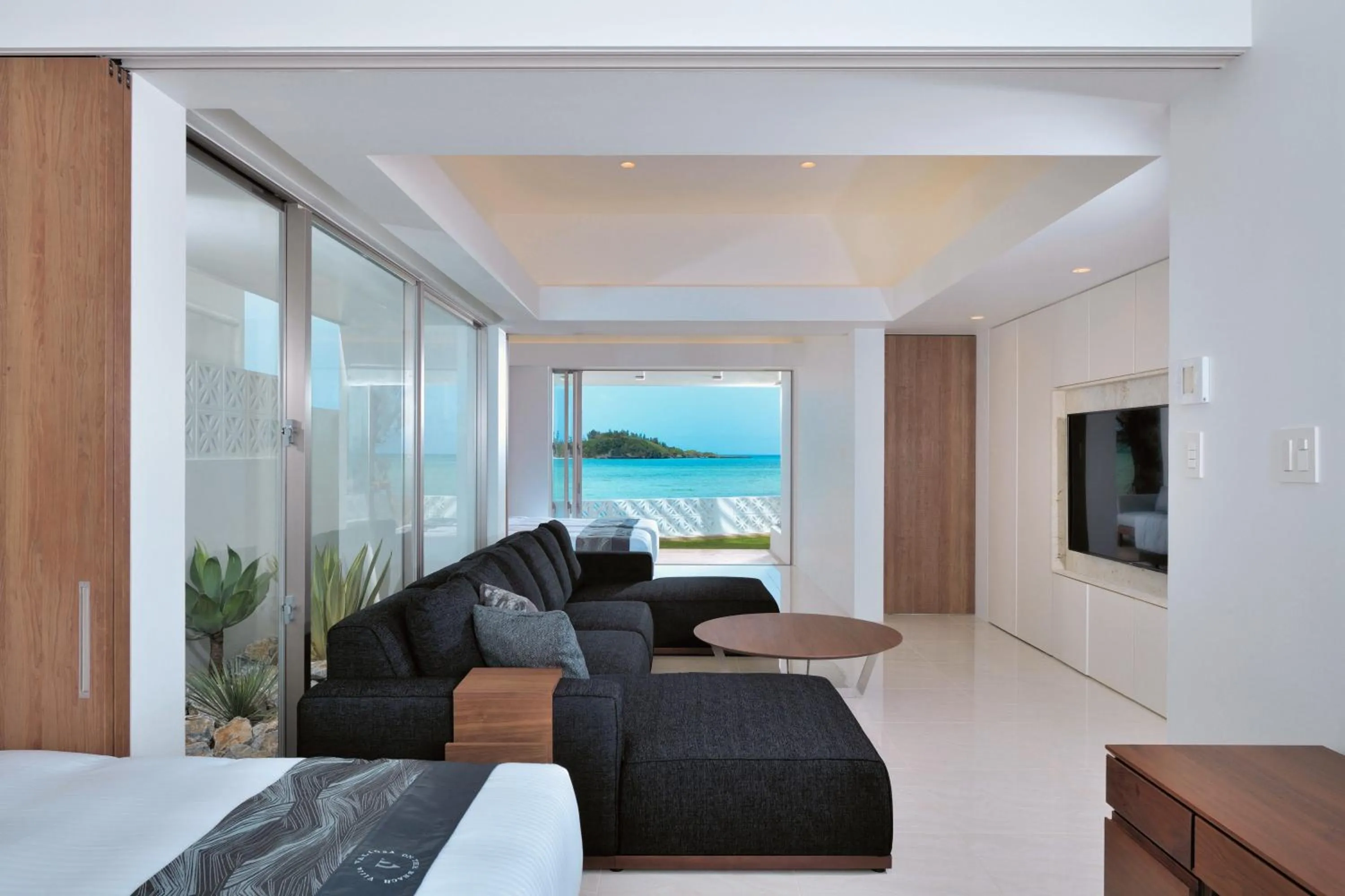 Bed in Villa VALIOSA ON THE BEACH