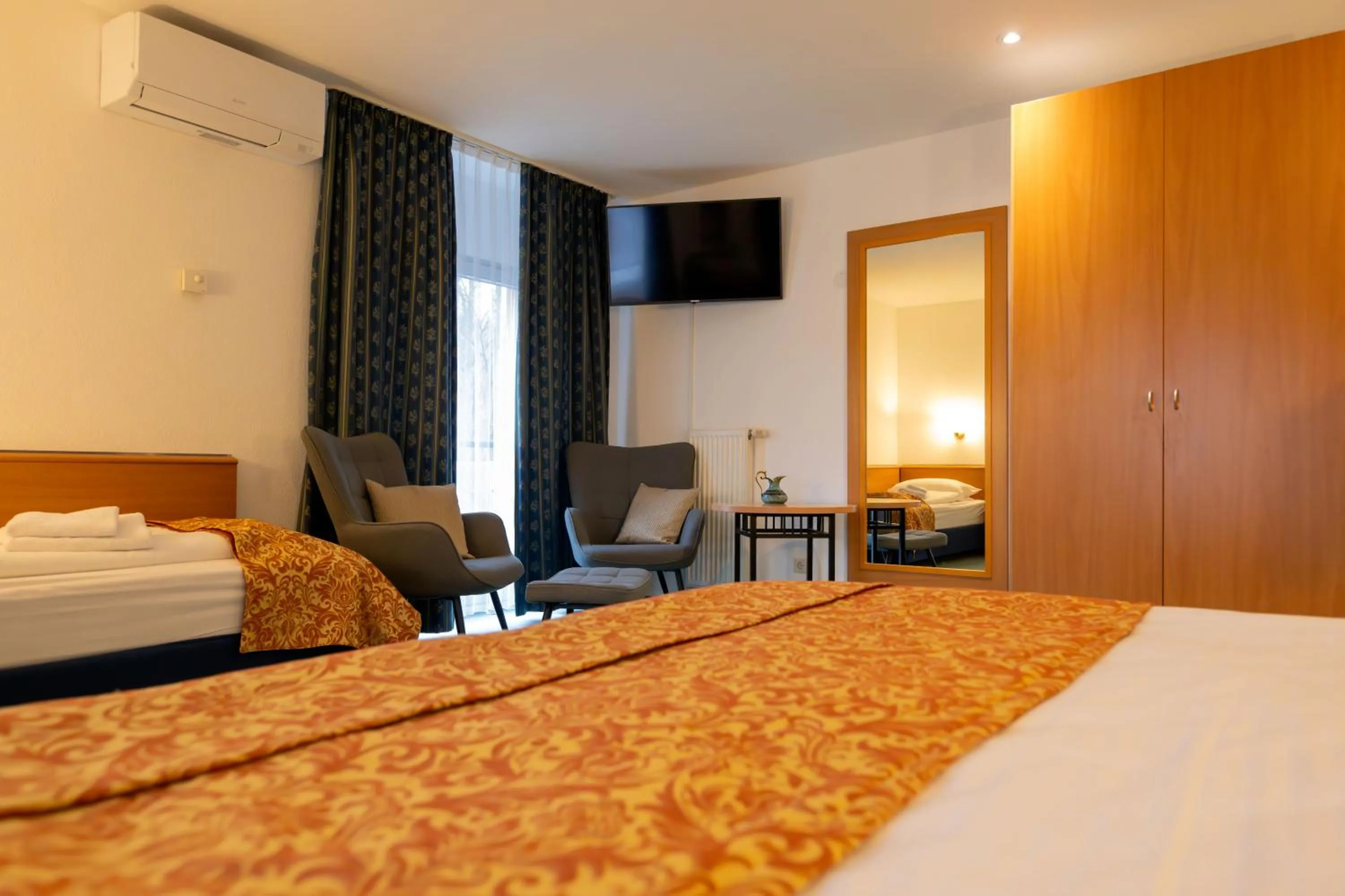 Bed in Parkhotel Hohnstein by STEIGER Hotels
