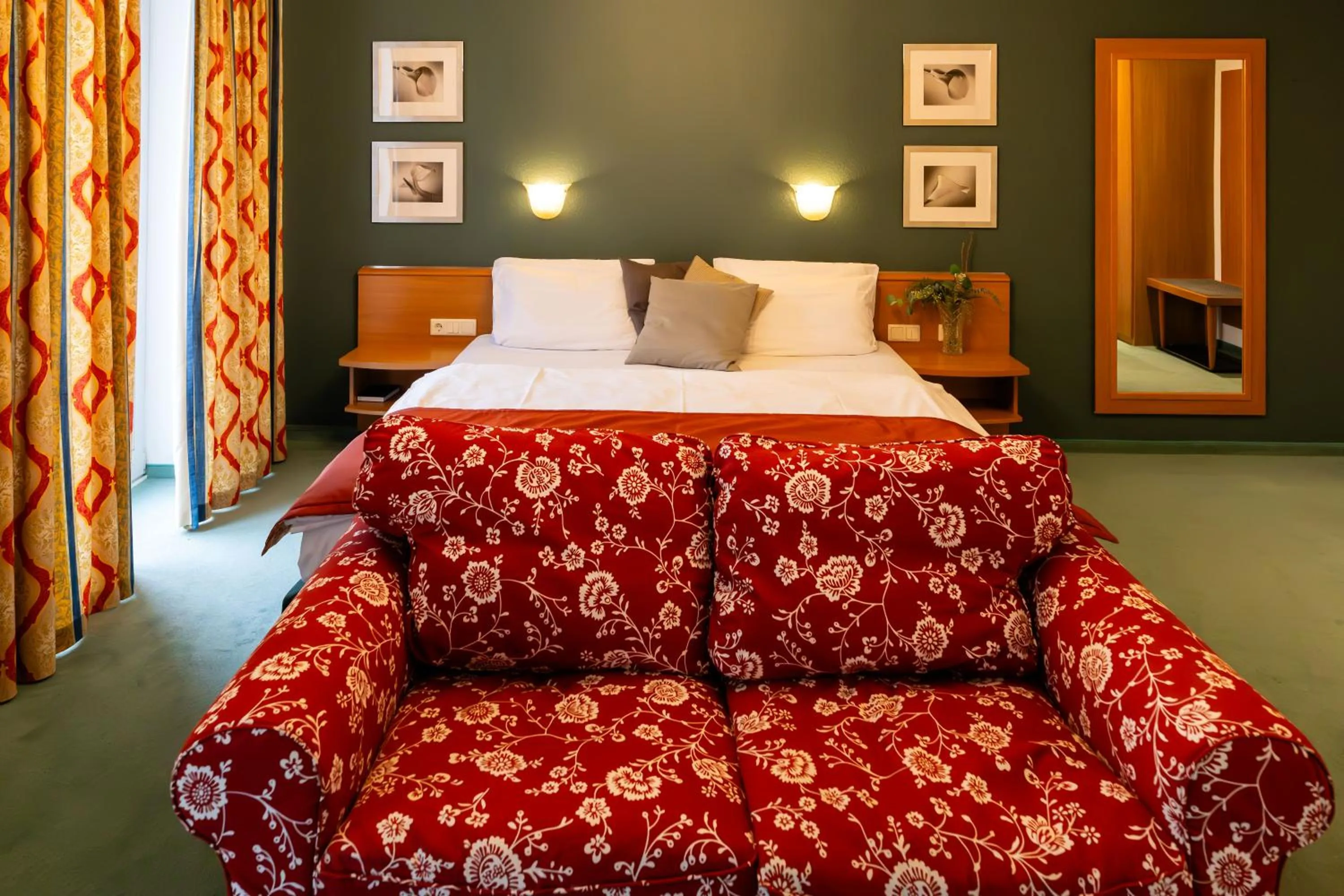 Photo of the whole room, Bed in Parkhotel Hohnstein by STEIGER Hotels