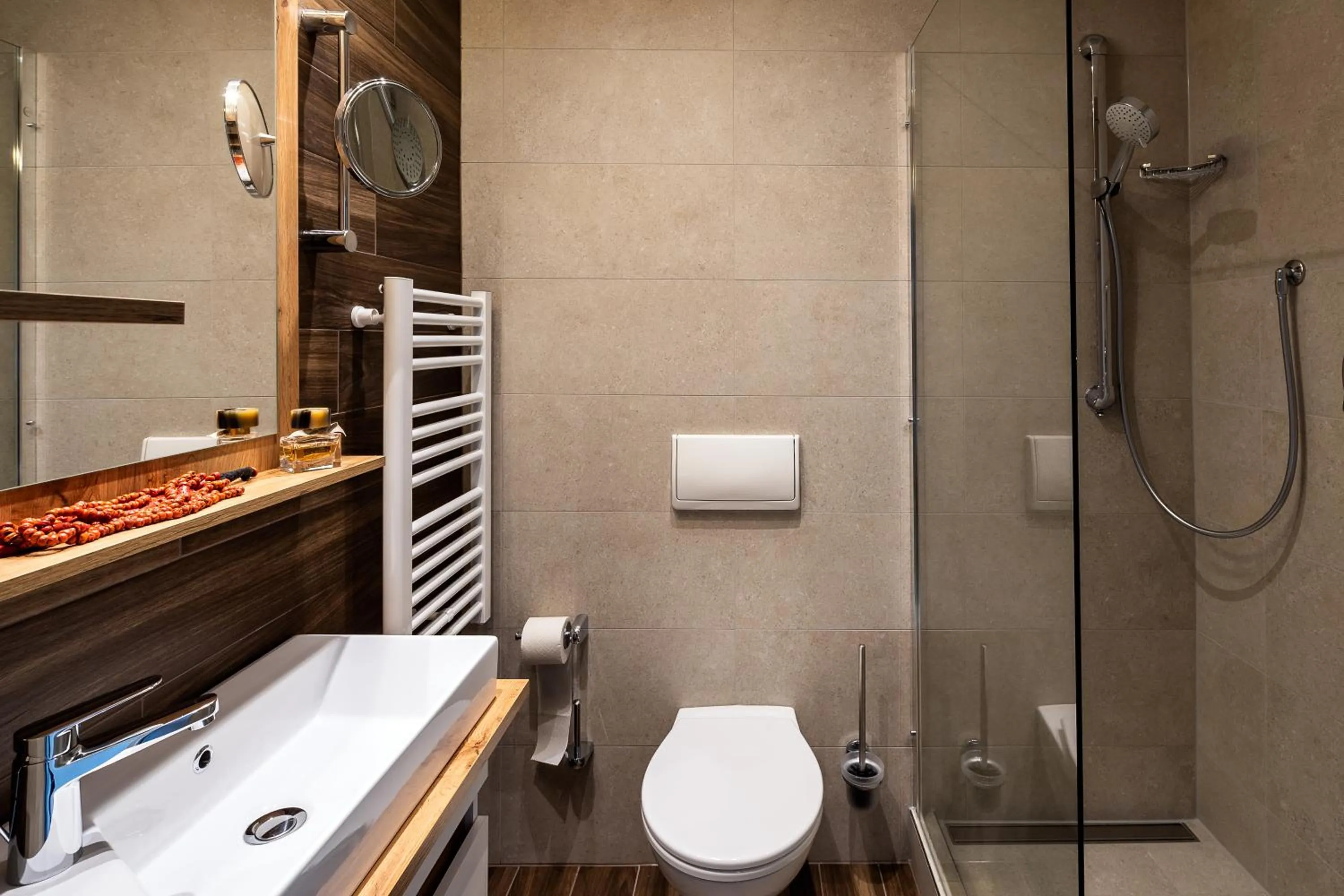 Toilet in Parkhotel Hohnstein by STEIGER Hotels