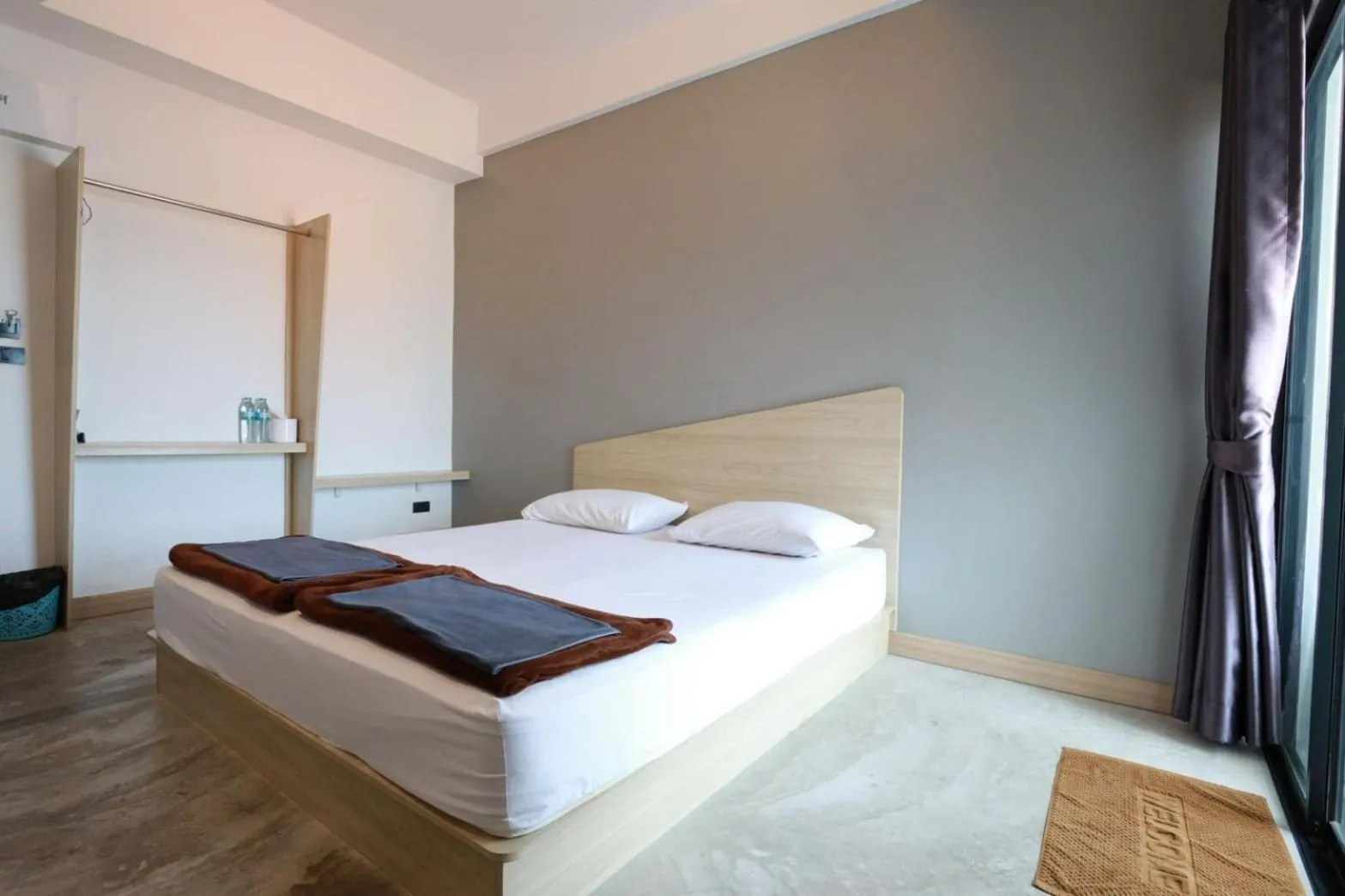 Bedroom, Bed in Newman hotel