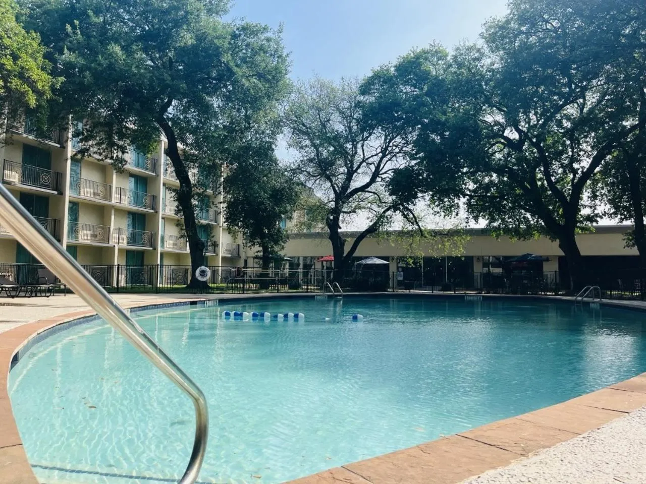 Swimming pool in Wingate Houston near NRG Park/Medical Center