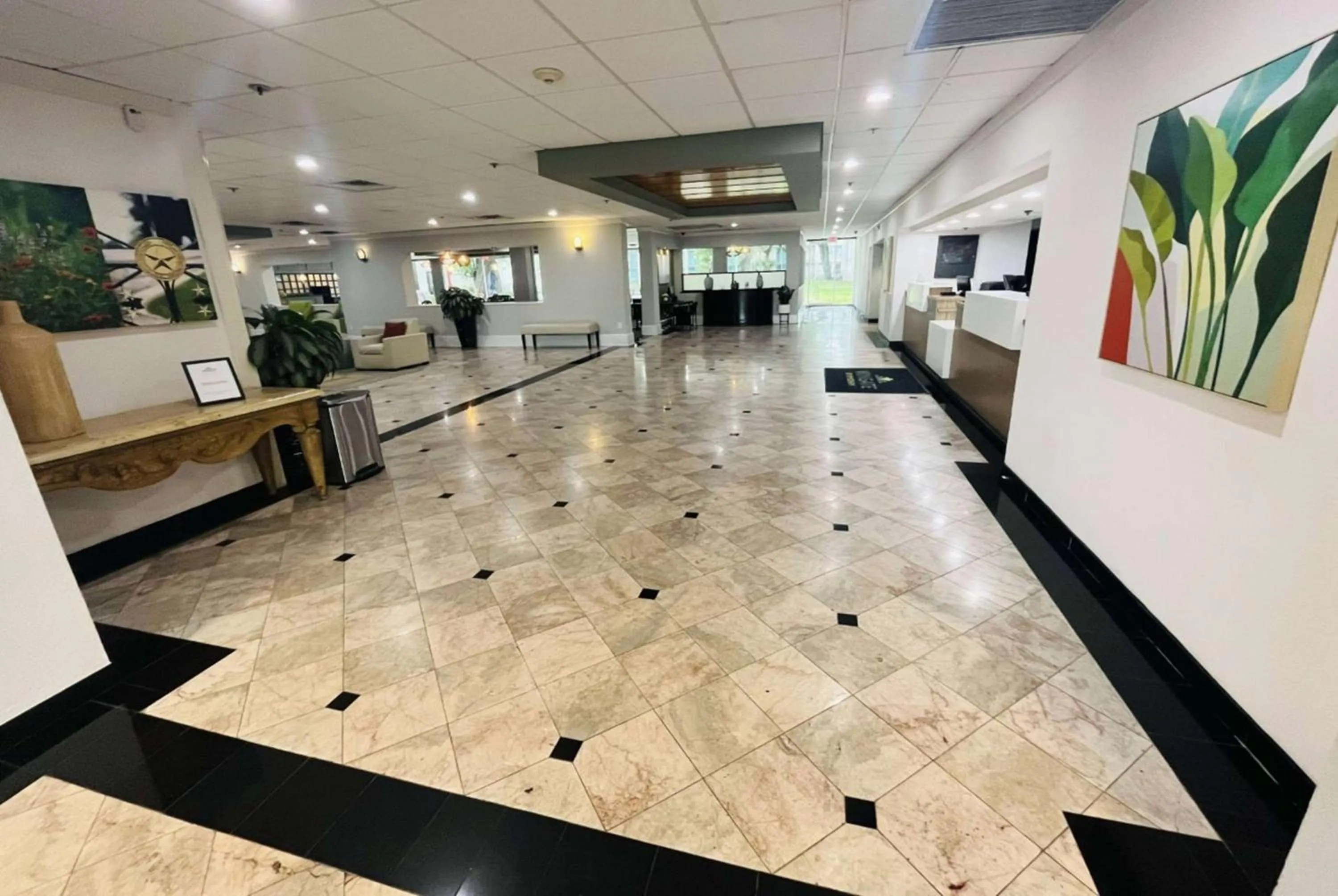 Lobby or reception in Wingate Houston near NRG Park/Medical Center