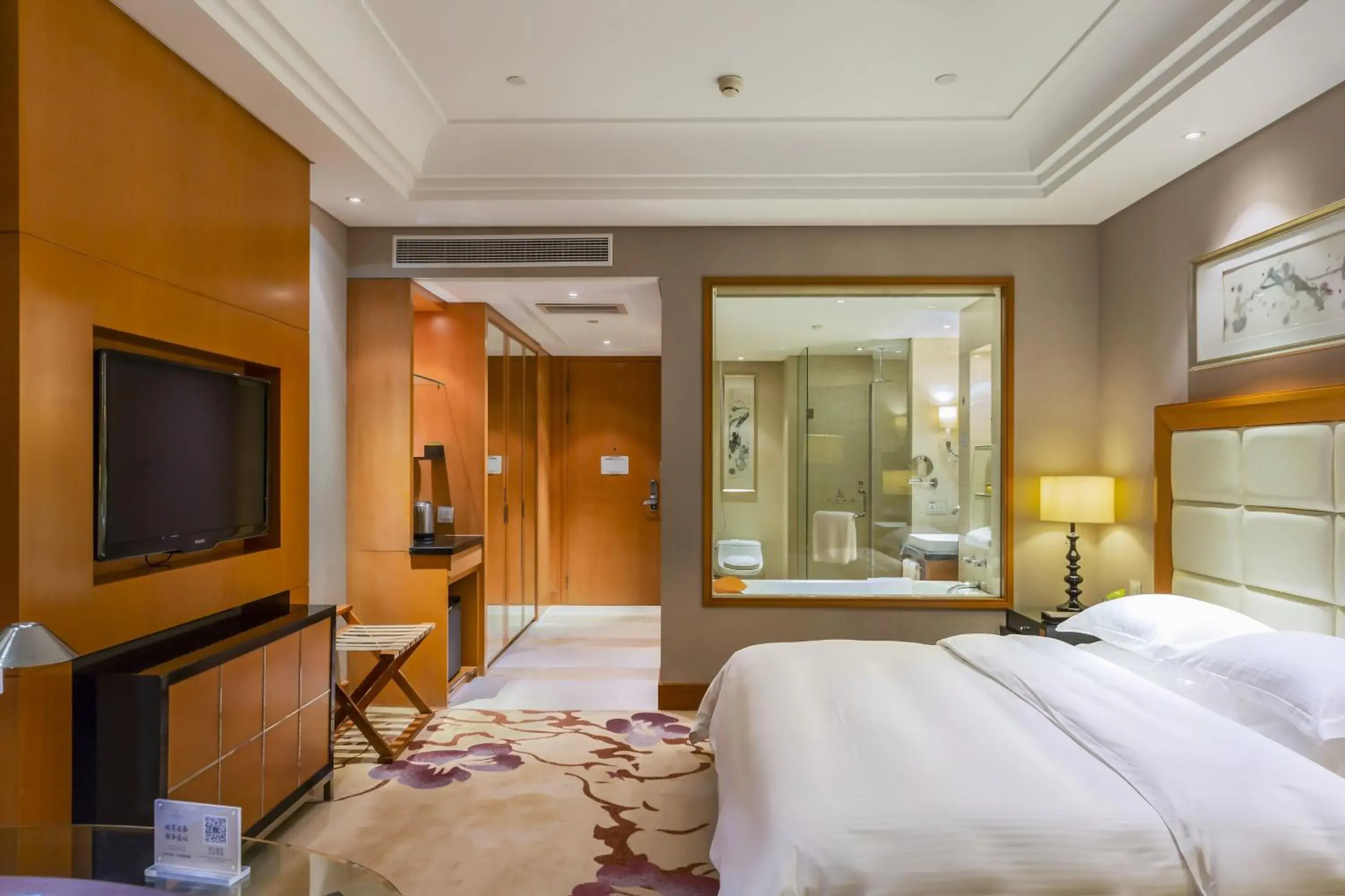 Deluxe King Smoking Room in Wyndham Xinyang Downtown Deluxe King Smoking Room in Wyndham Xinyang Downtown