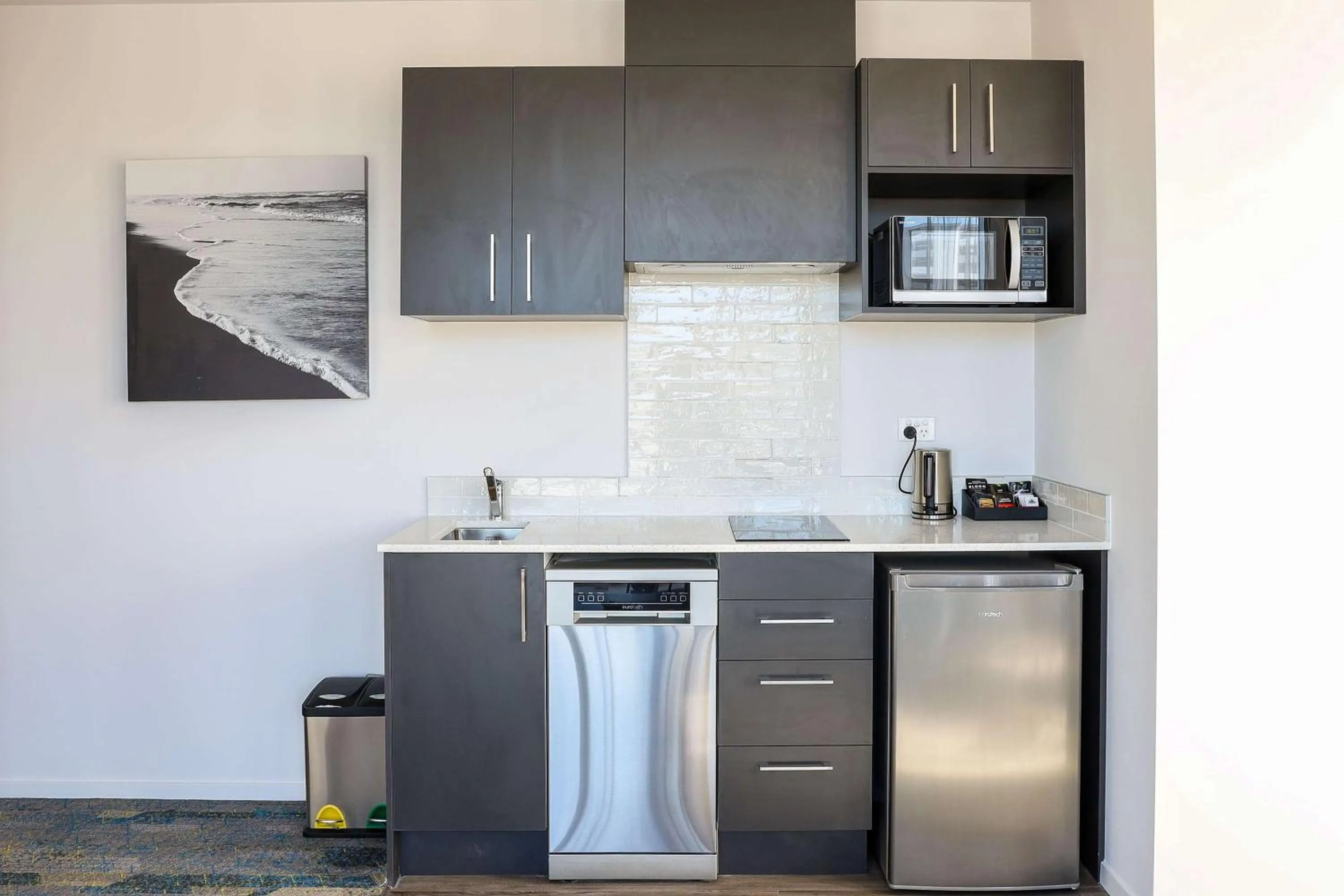 Photo of the whole room in Ramada by Wyndham Wellington Taranaki Street