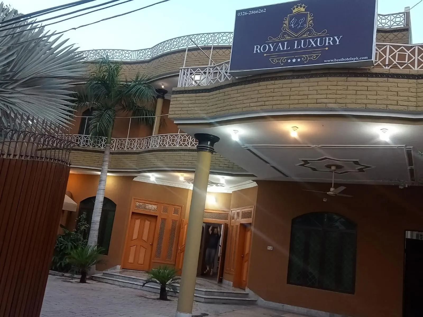 Hotel Royal Luxury Multan