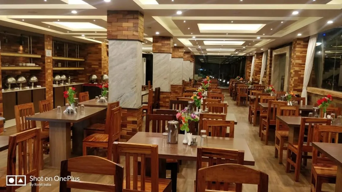 Restaurant/places to eat in Pearl Park Beach Resort Private Limited