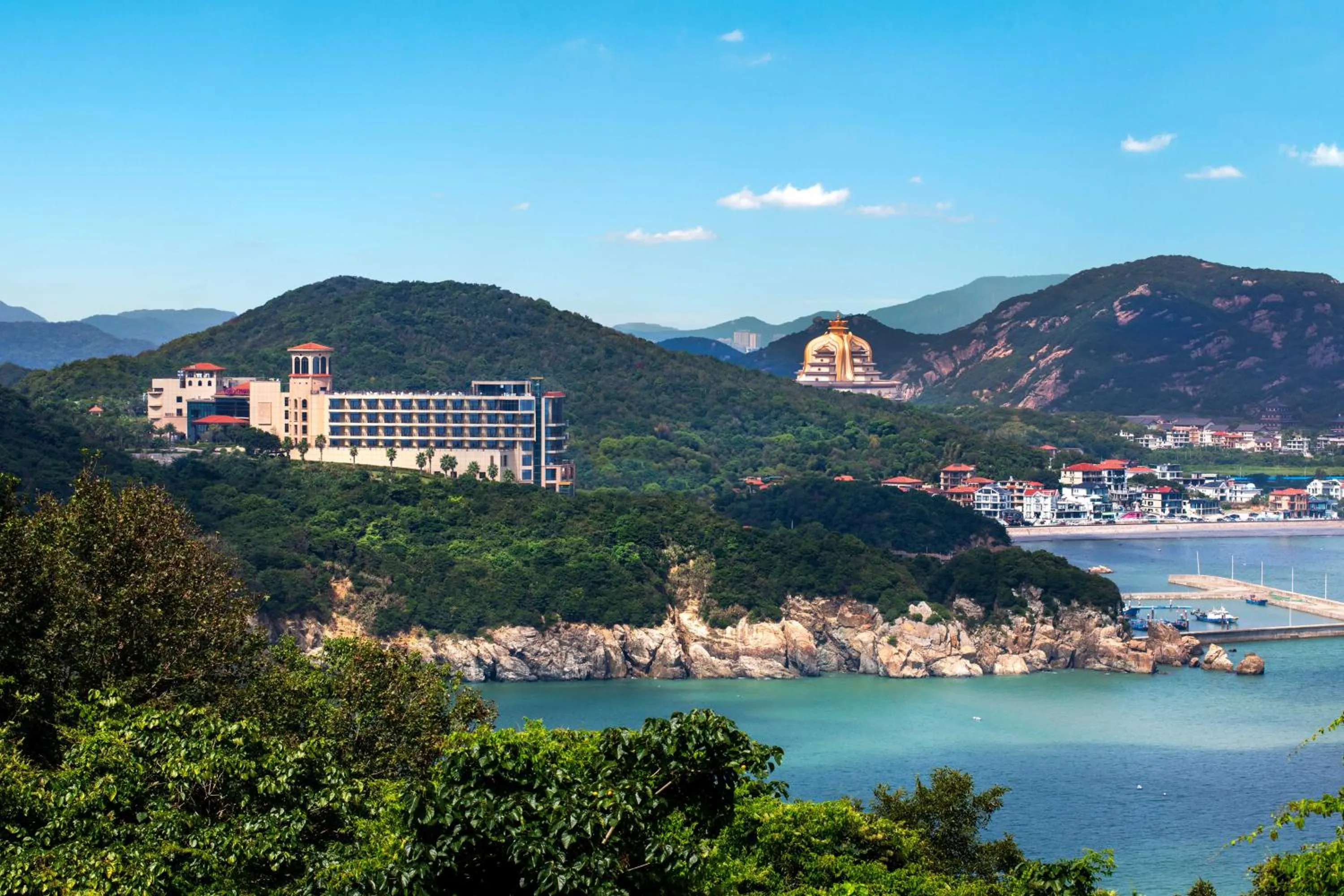 Nearby landmark in Crowne Plaza Zhoushan Seaview by IHG