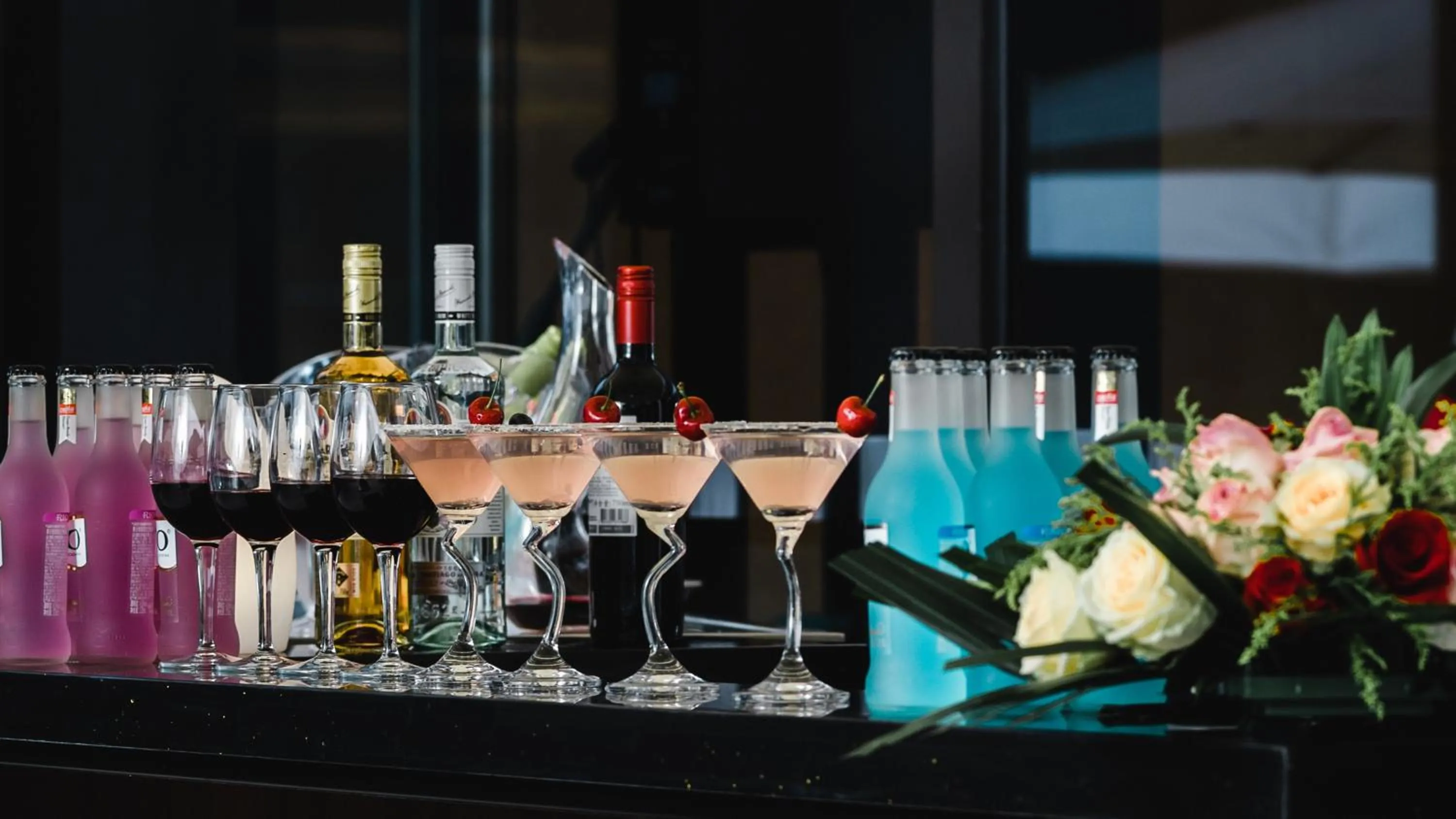 Lounge or bar in Holiday Inn Tongren Wanshan by IHG