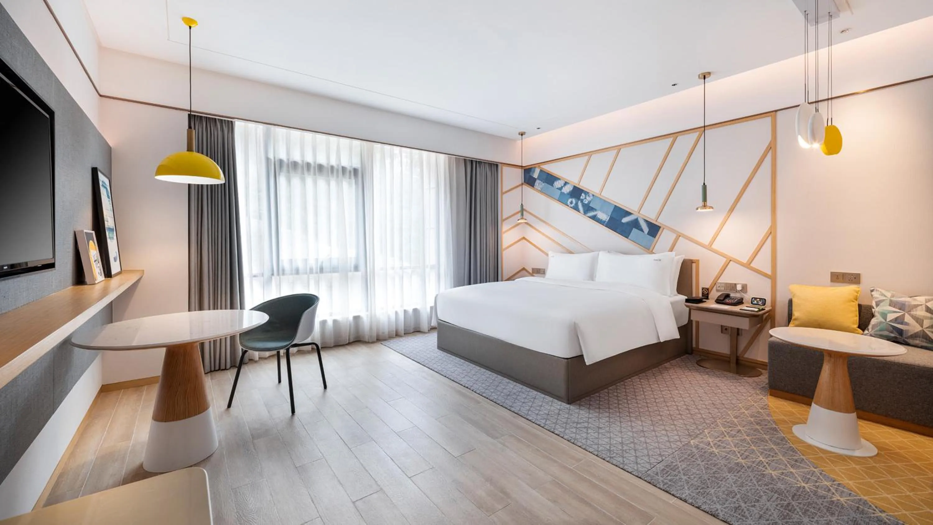 Photo of the whole room, Bed in Holiday Inn Tongren Wanshan by IHG