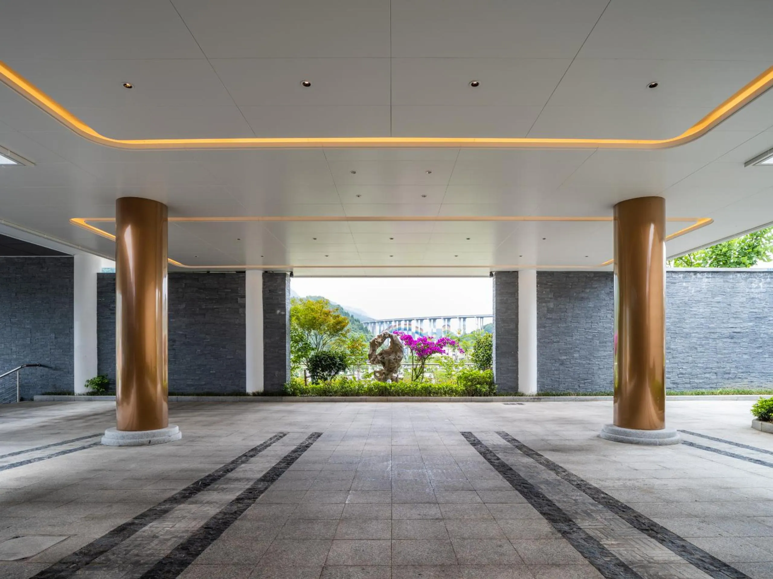 Facade/entrance in Holiday Inn Tongren Wanshan by IHG