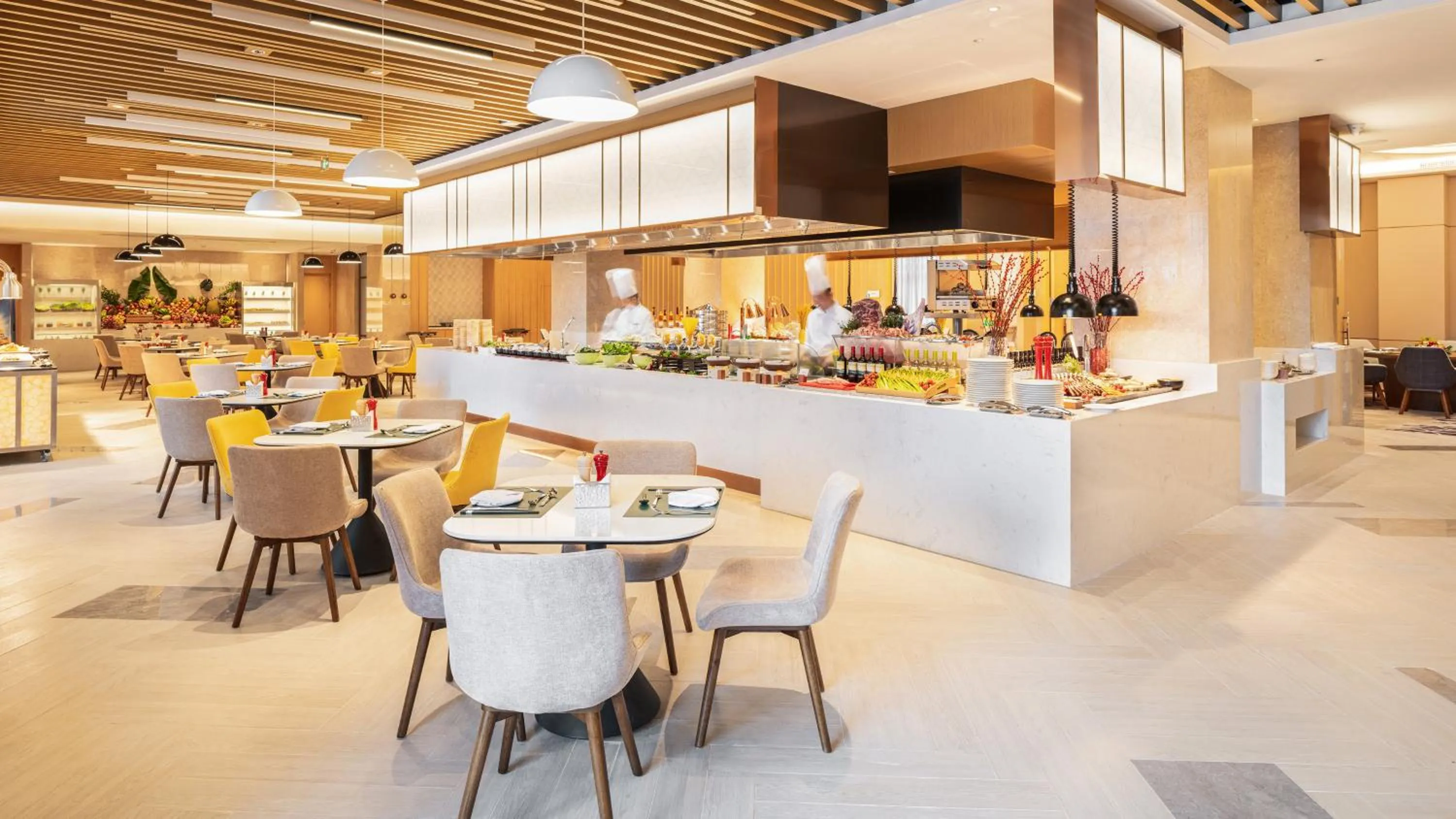 Restaurant/places to eat in Holiday Inn Tongren Wanshan by IHG