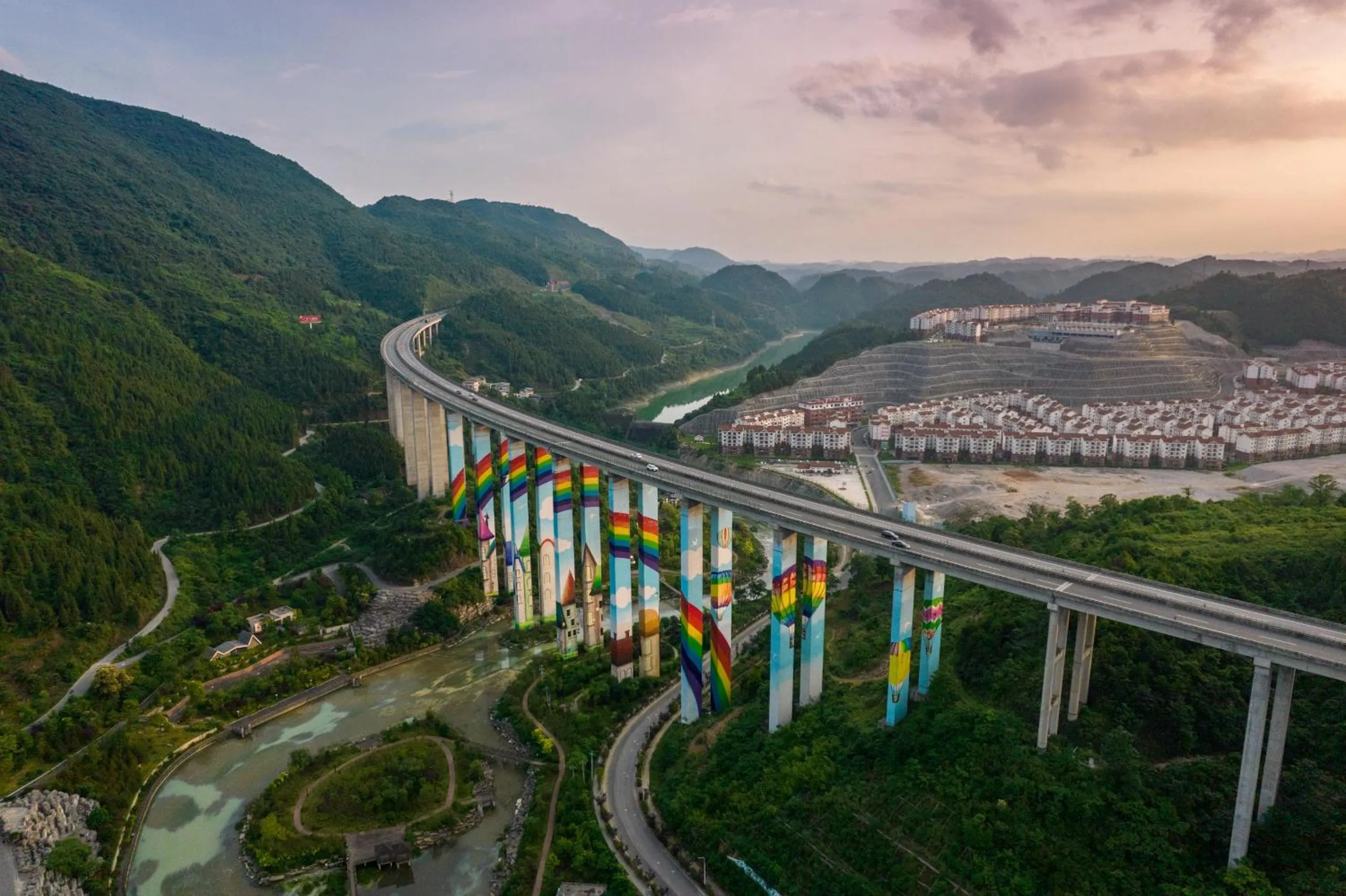 Mountain view in Holiday Inn Tongren Wanshan by IHG