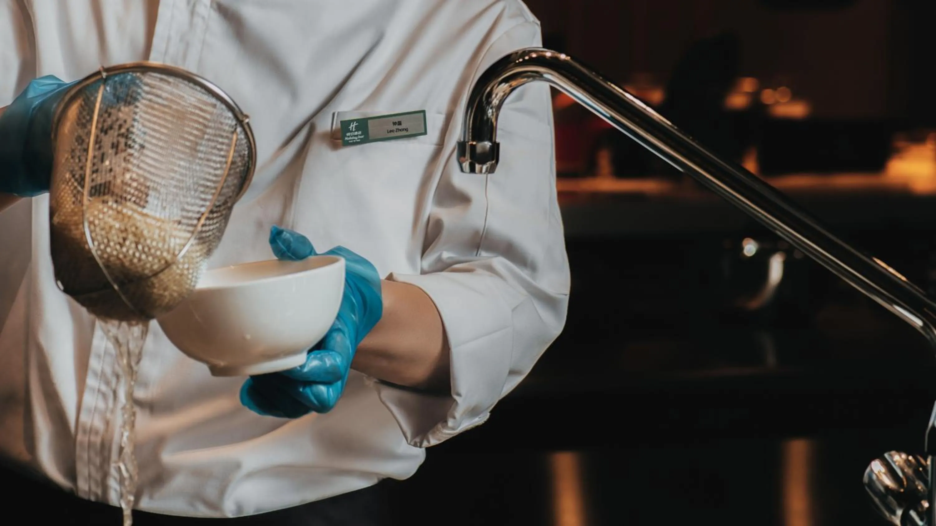 Staff in Holiday Inn Tongren Wanshan by IHG