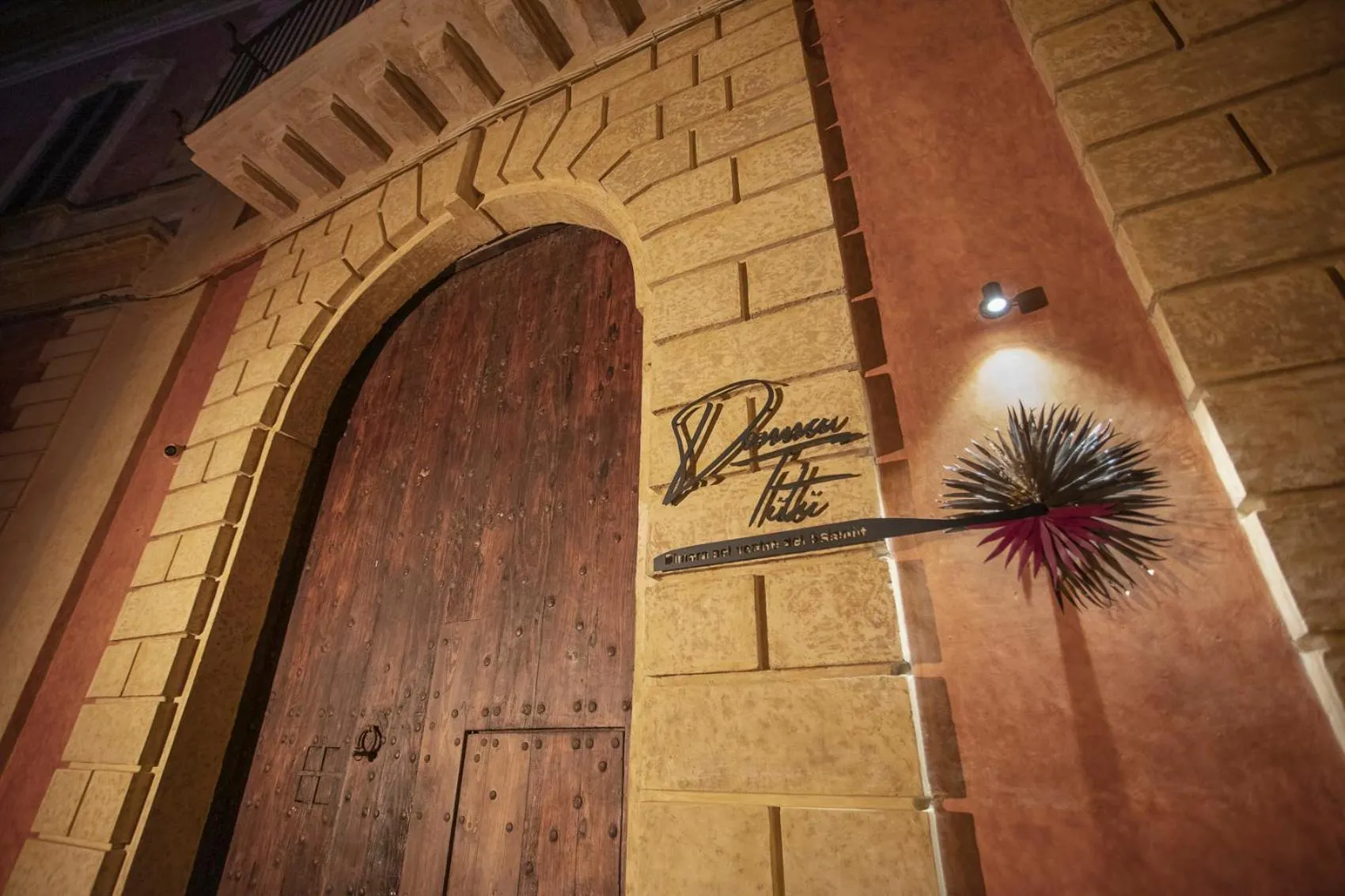 Facade/entrance in Palazzo Donna Titì