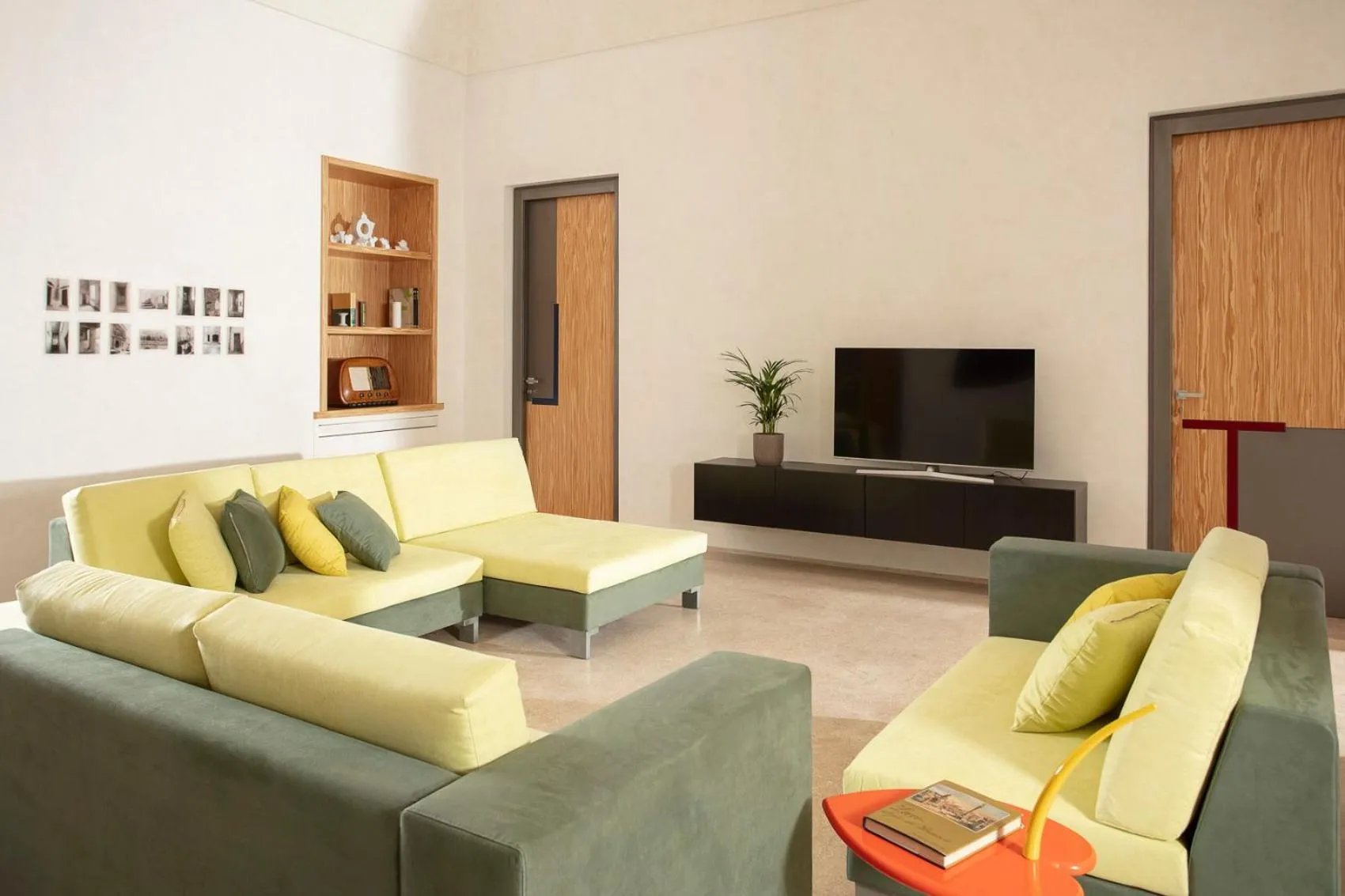 Communal lounge/ TV room in Palazzo Donna Titì