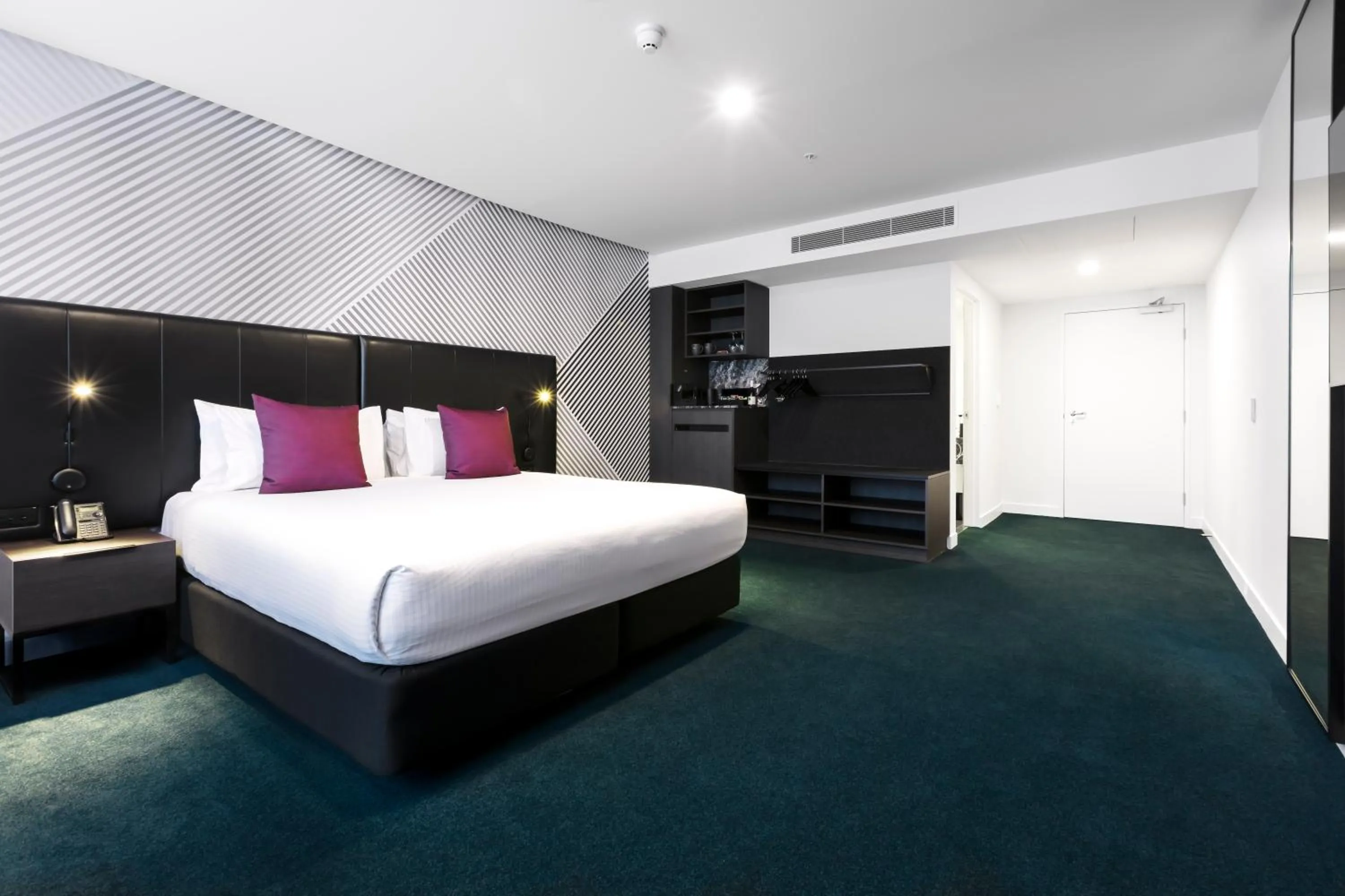Bedroom, Bed in Movenpick Hotel Melbourne On Spencer