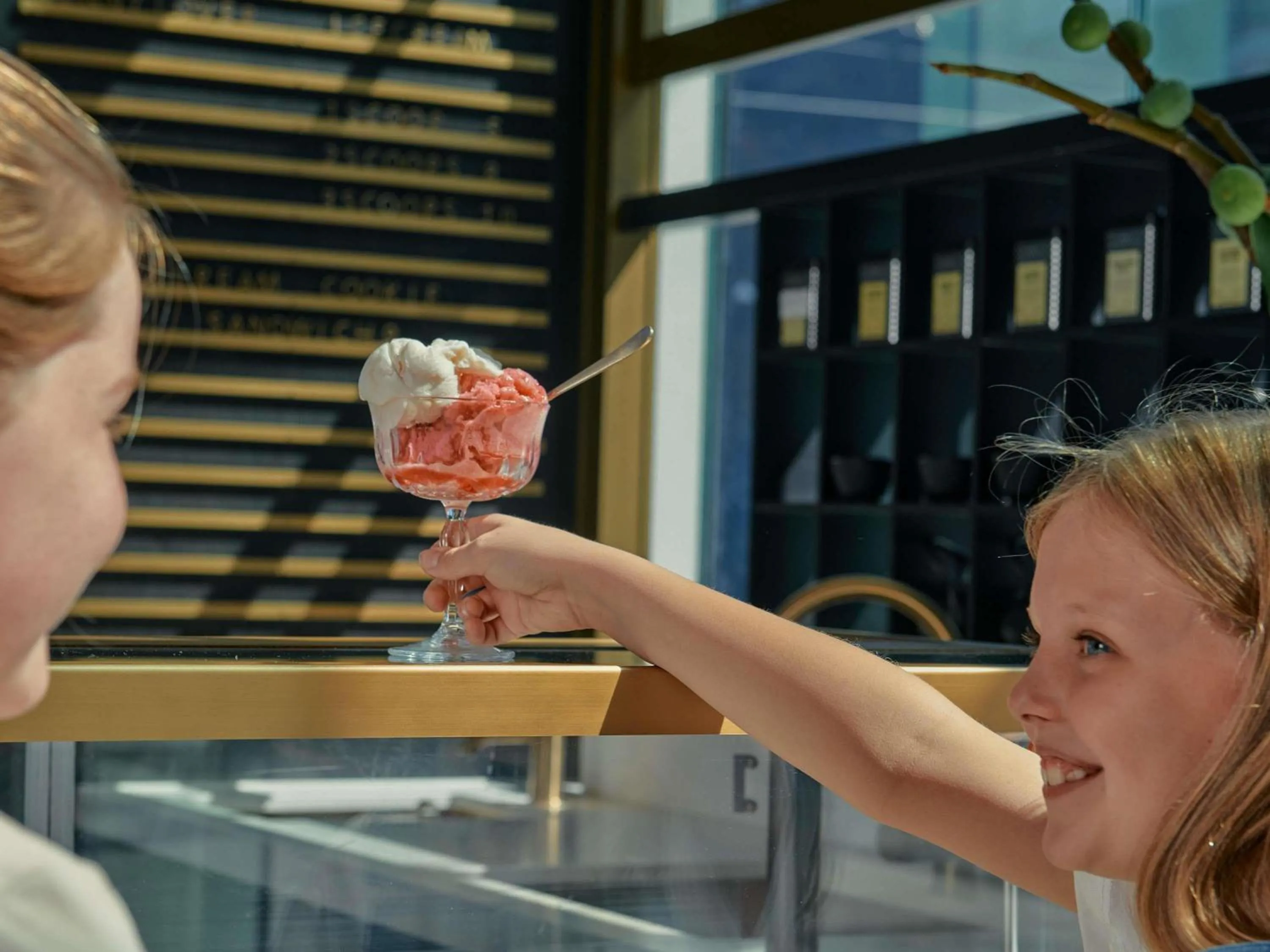 Restaurant/places to eat in Movenpick Hotel Melbourne On Spencer