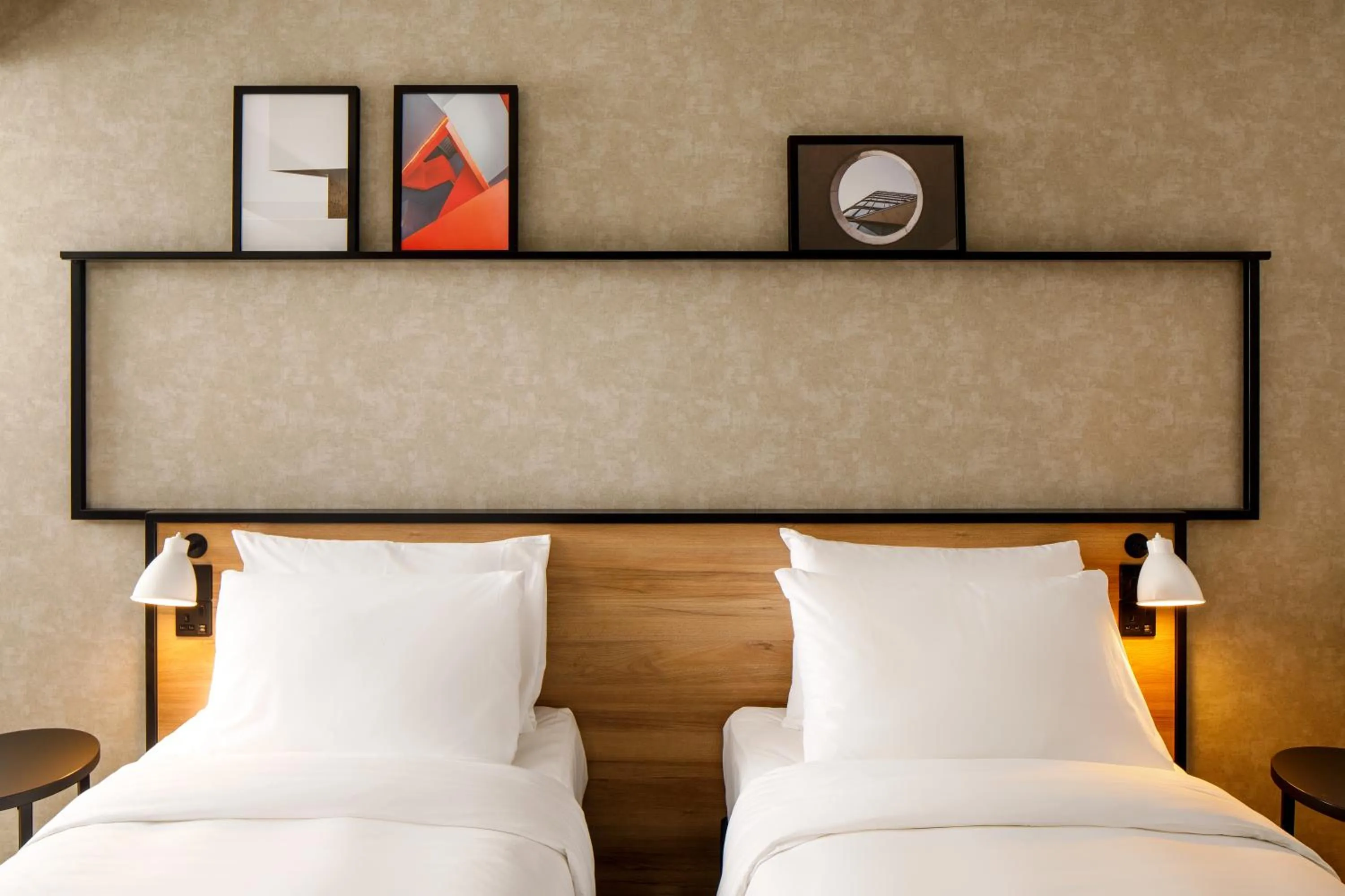 Bedroom, Bed in ibis London Sutton Point