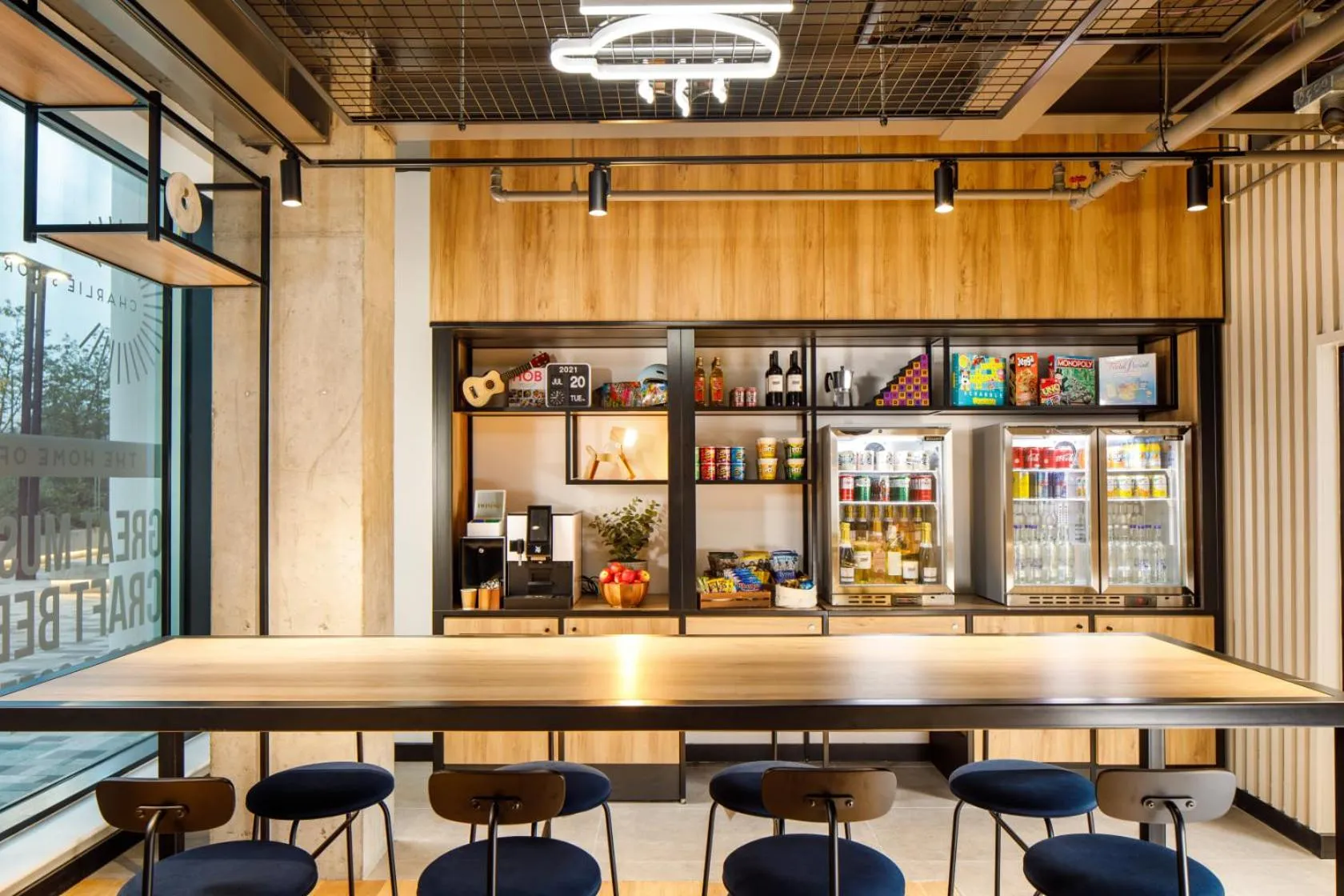 On-site shops in ibis London Sutton Point