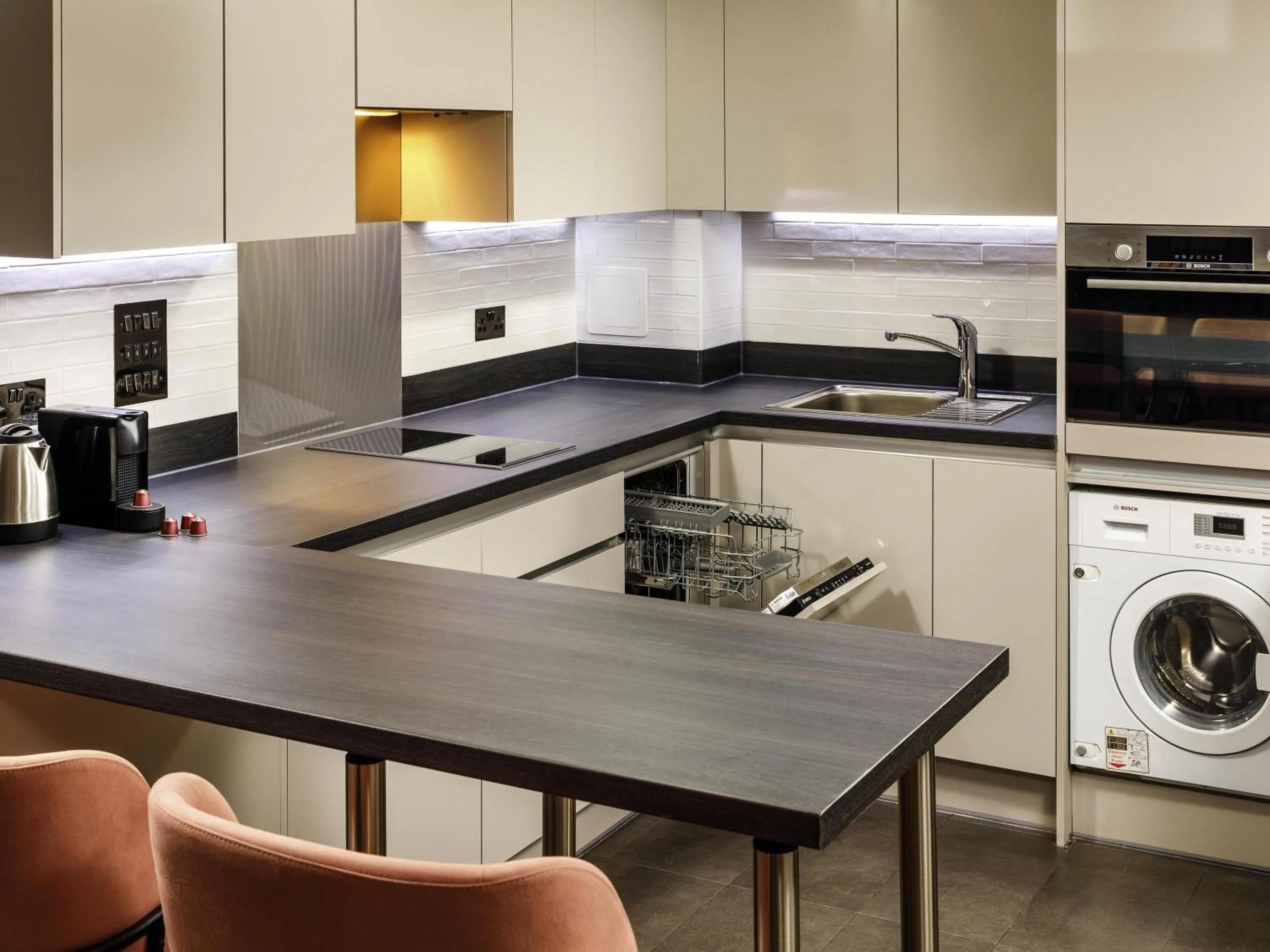 Bedroom in Aparthotel Adagio London Sutton Point