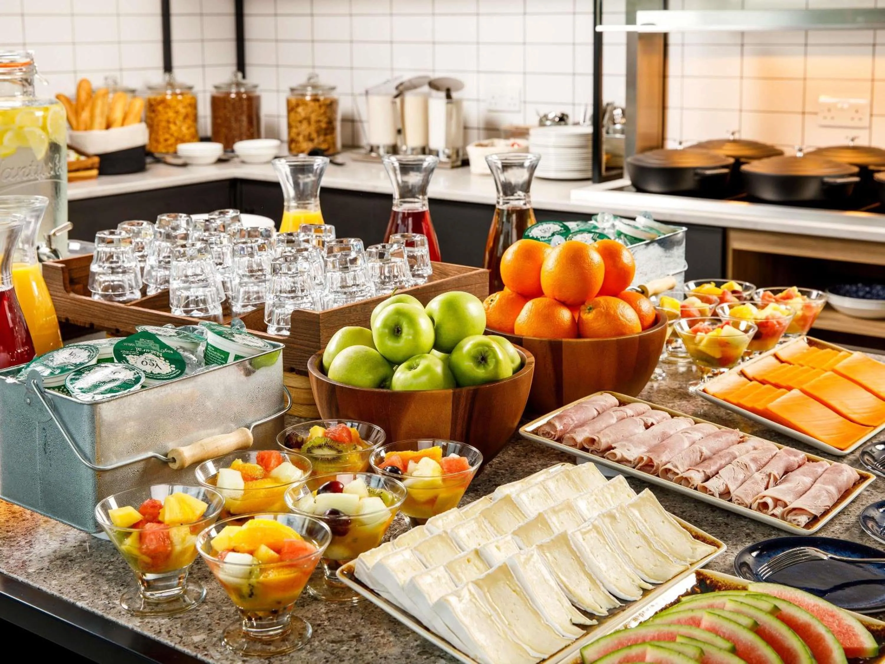 Breakfast in Aparthotel Adagio London Sutton Point