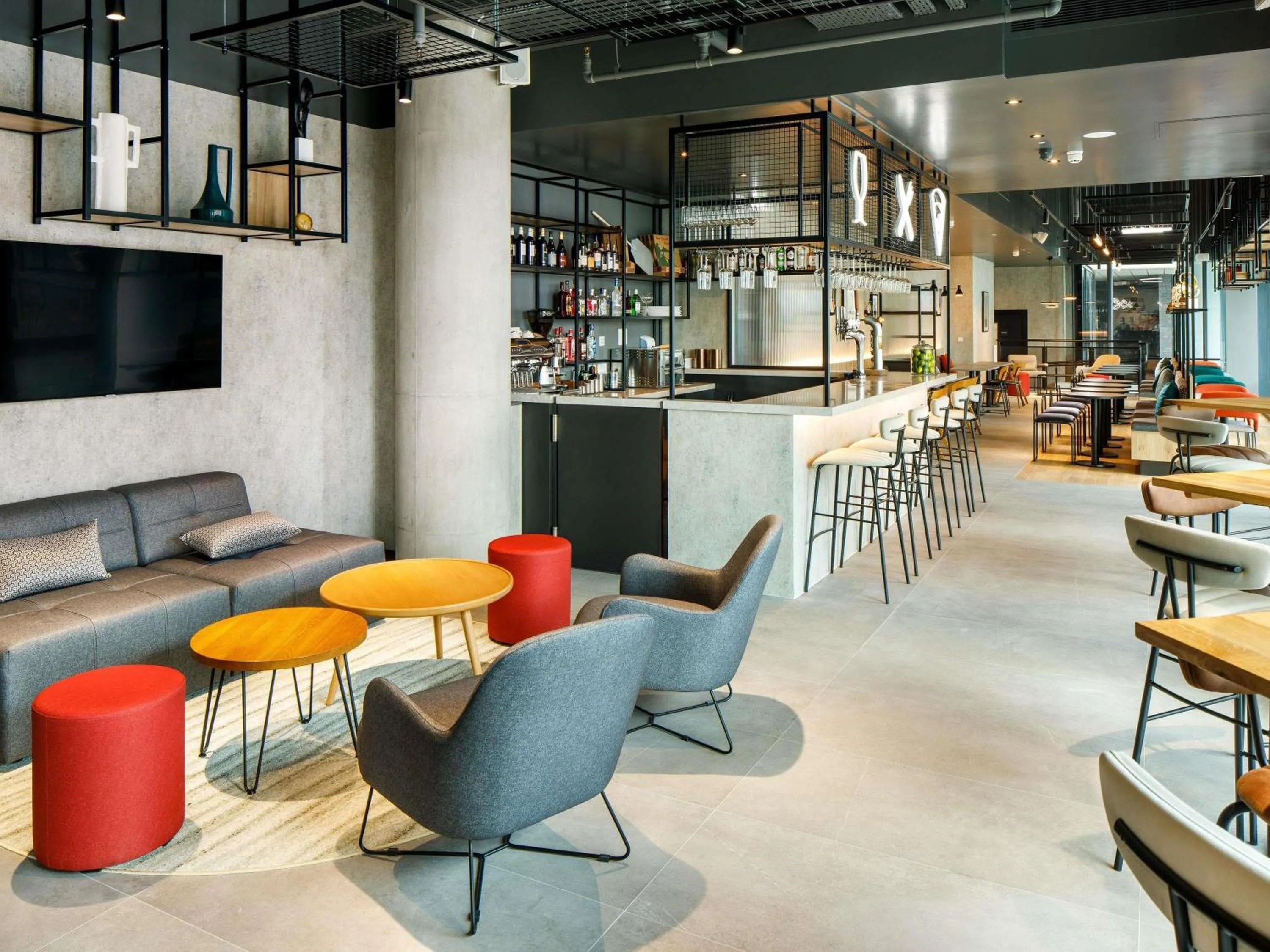 Lounge or bar in Aparthotel Adagio London Sutton Point