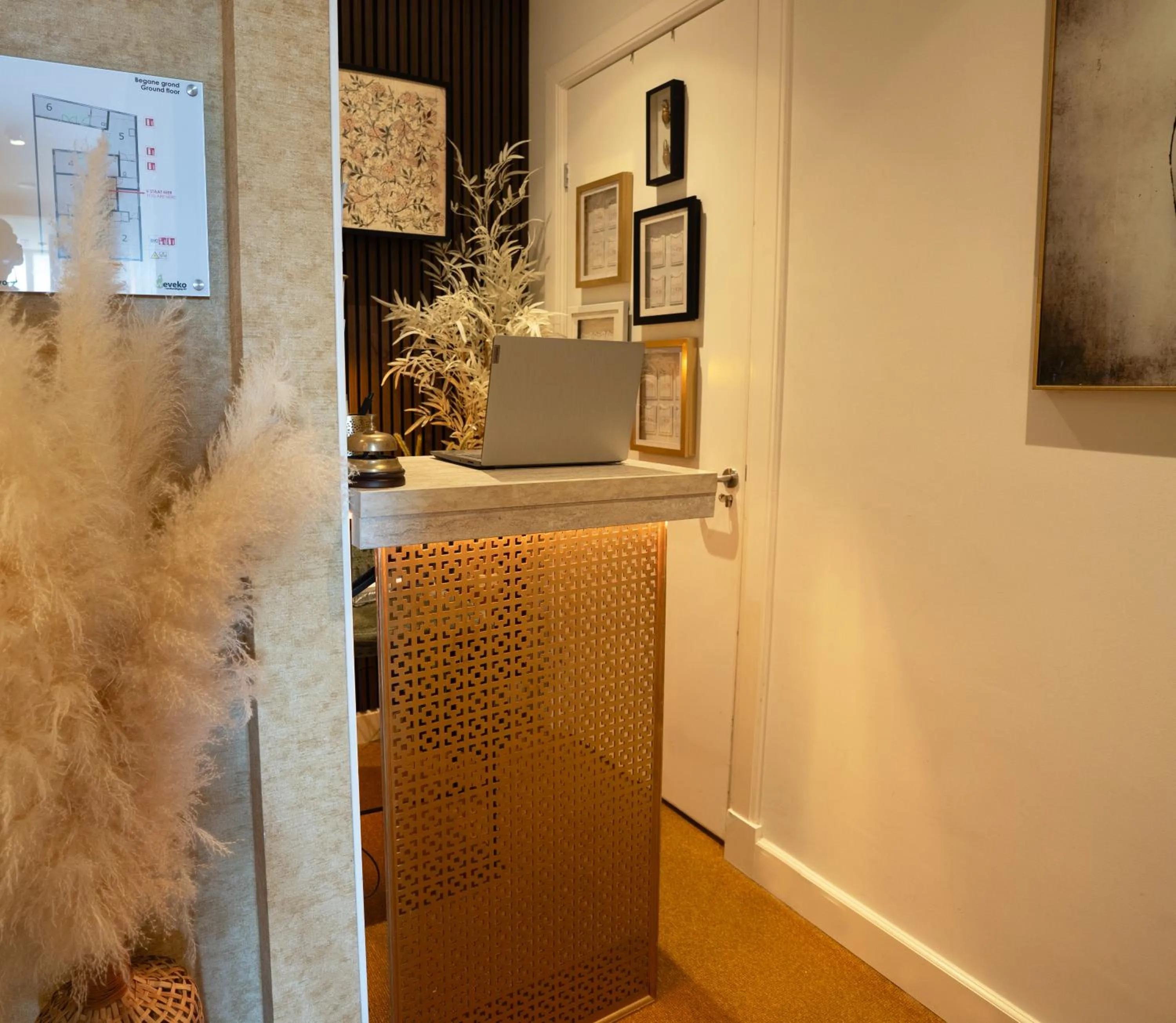 Lobby or reception in Boutique Hotel At Sea