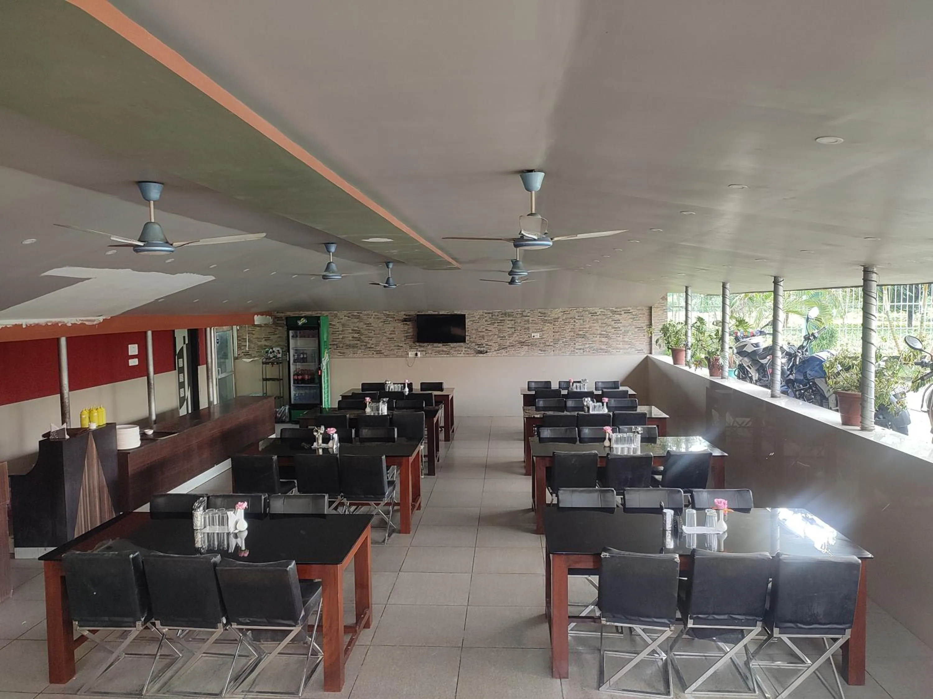 Restaurant/places to eat in Maa Greenary View - A Holiday Resort