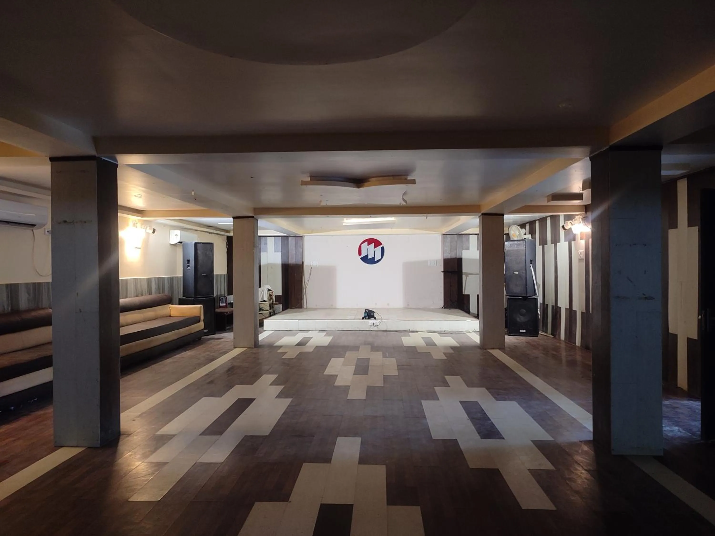 Banquet/Function facilities, Bed in Maa Greenary View - A Holiday Resort