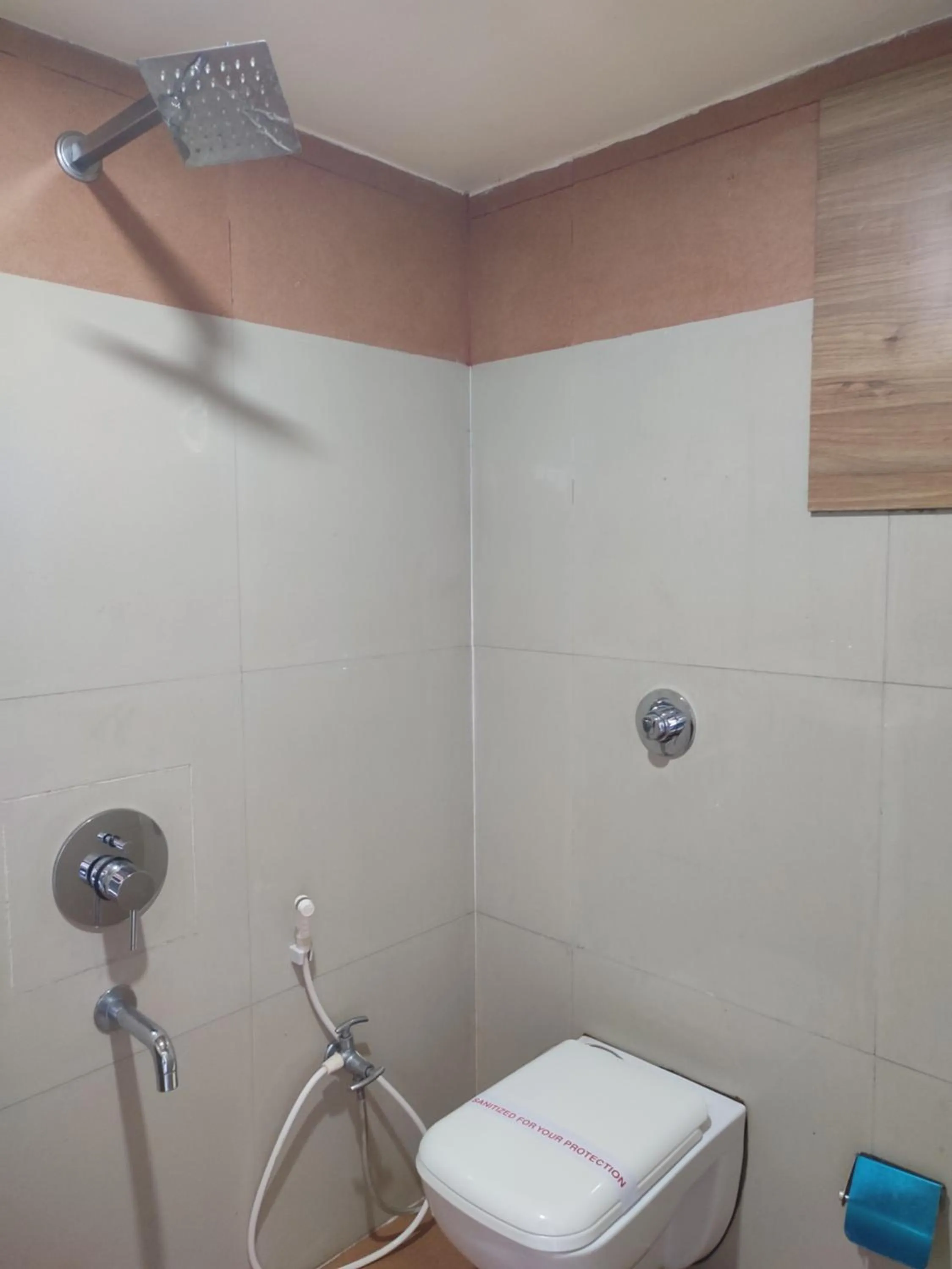 Shower in Maa Greenary View - A Holiday Resort