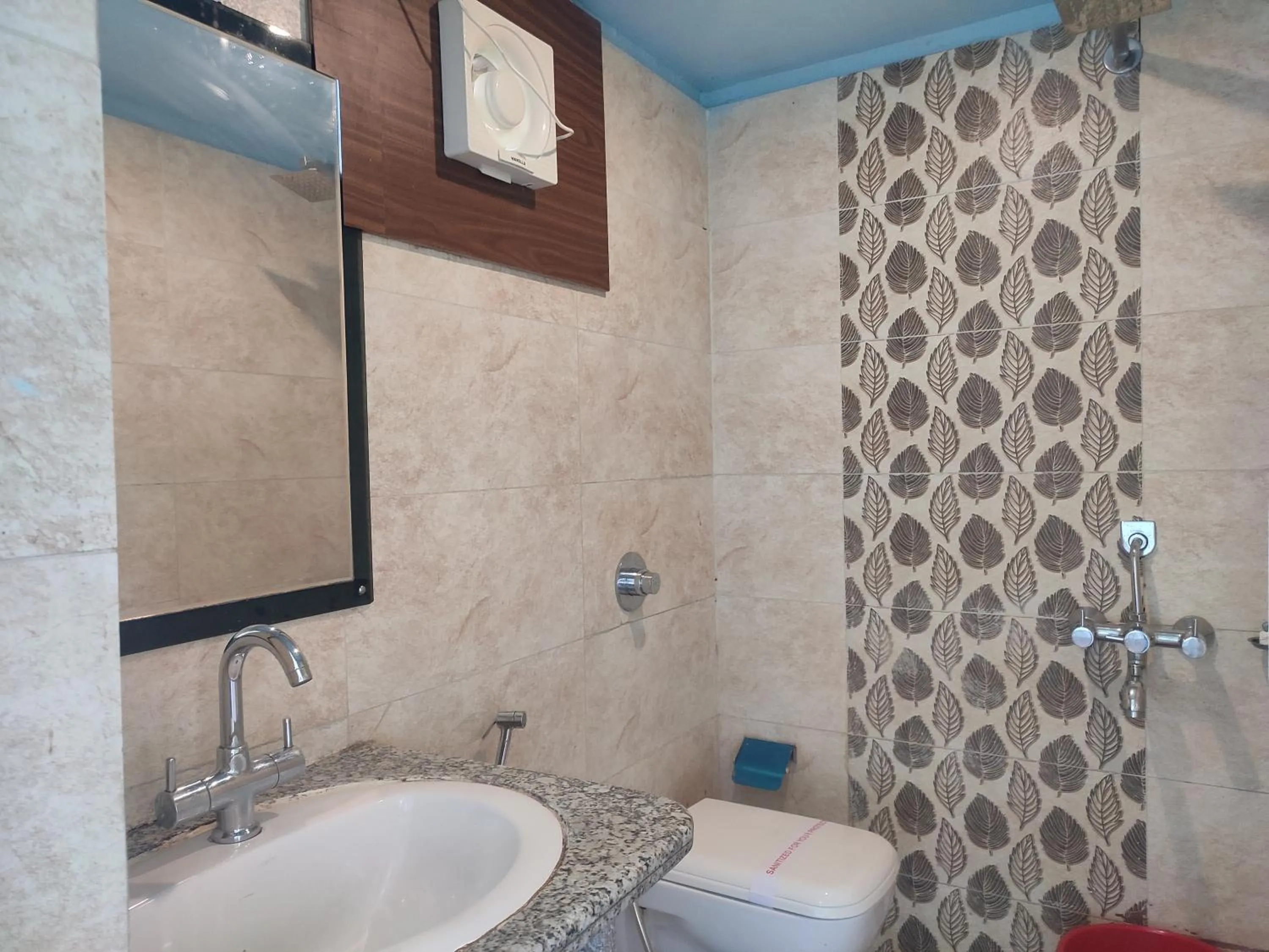 Shower in Maa Greenary View - A Holiday Resort