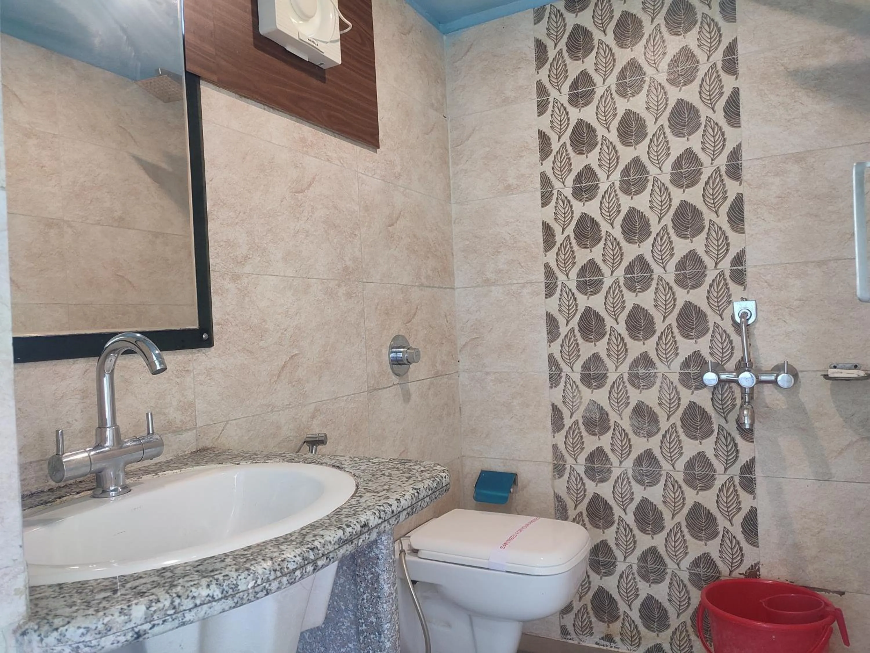 Shower in Maa Greenary View - A Holiday Resort