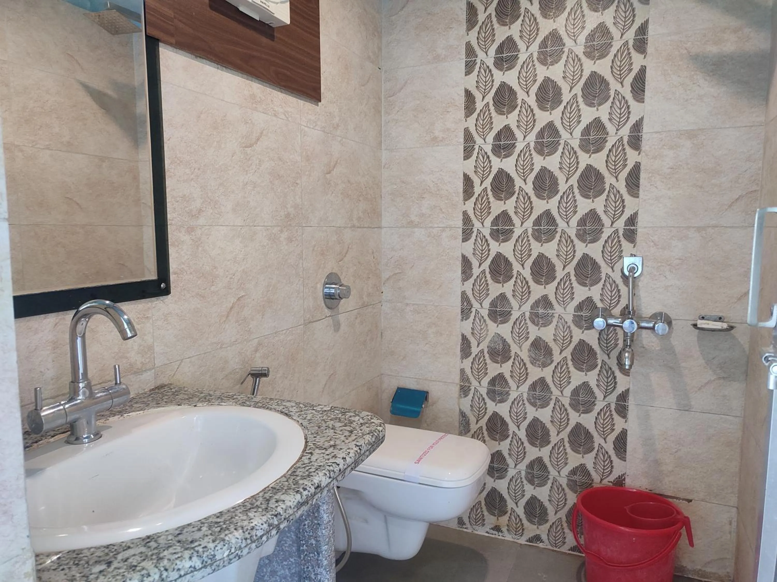 Shower in Maa Greenary View - A Holiday Resort