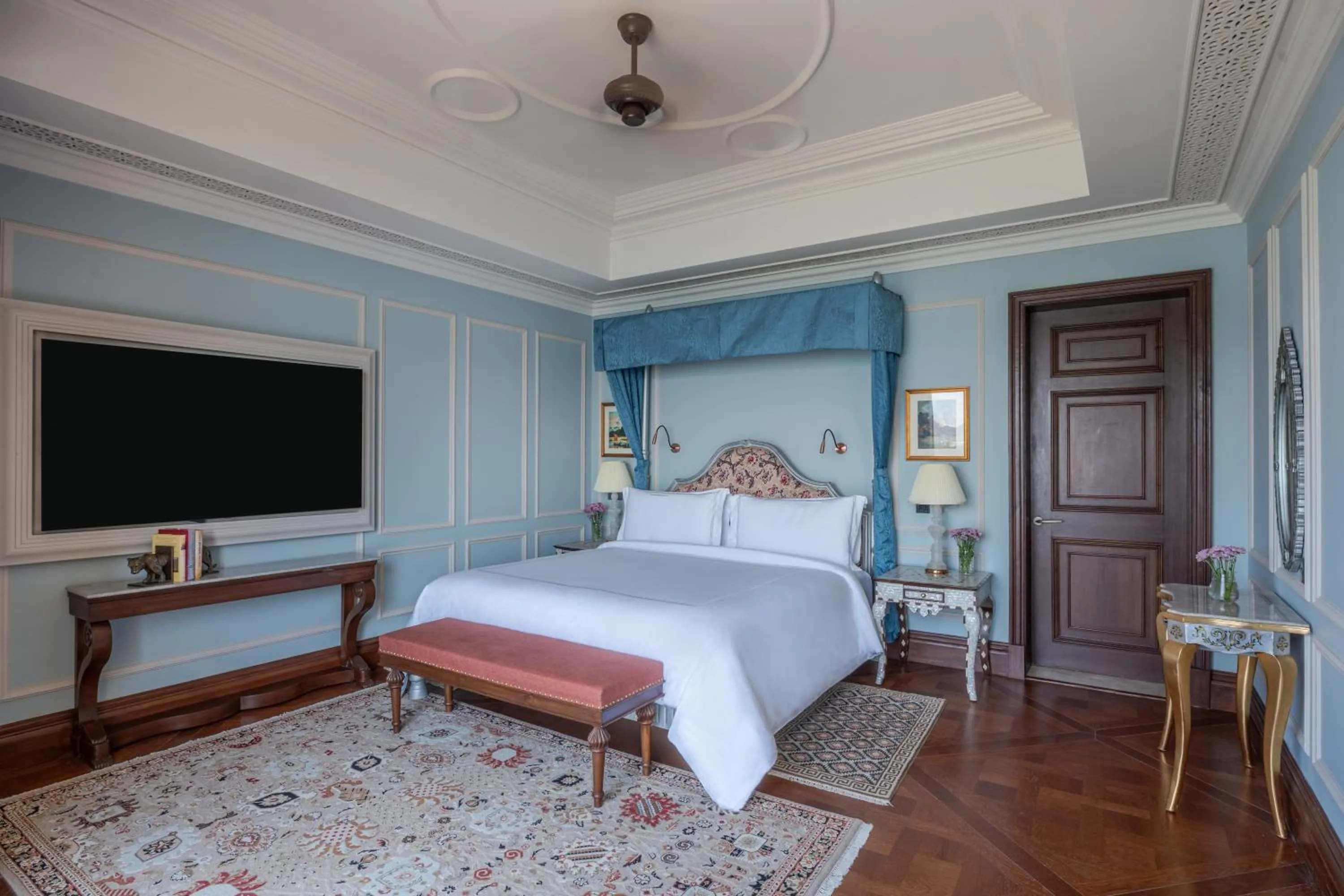 Bedroom, Bed in Raffles Udaipur