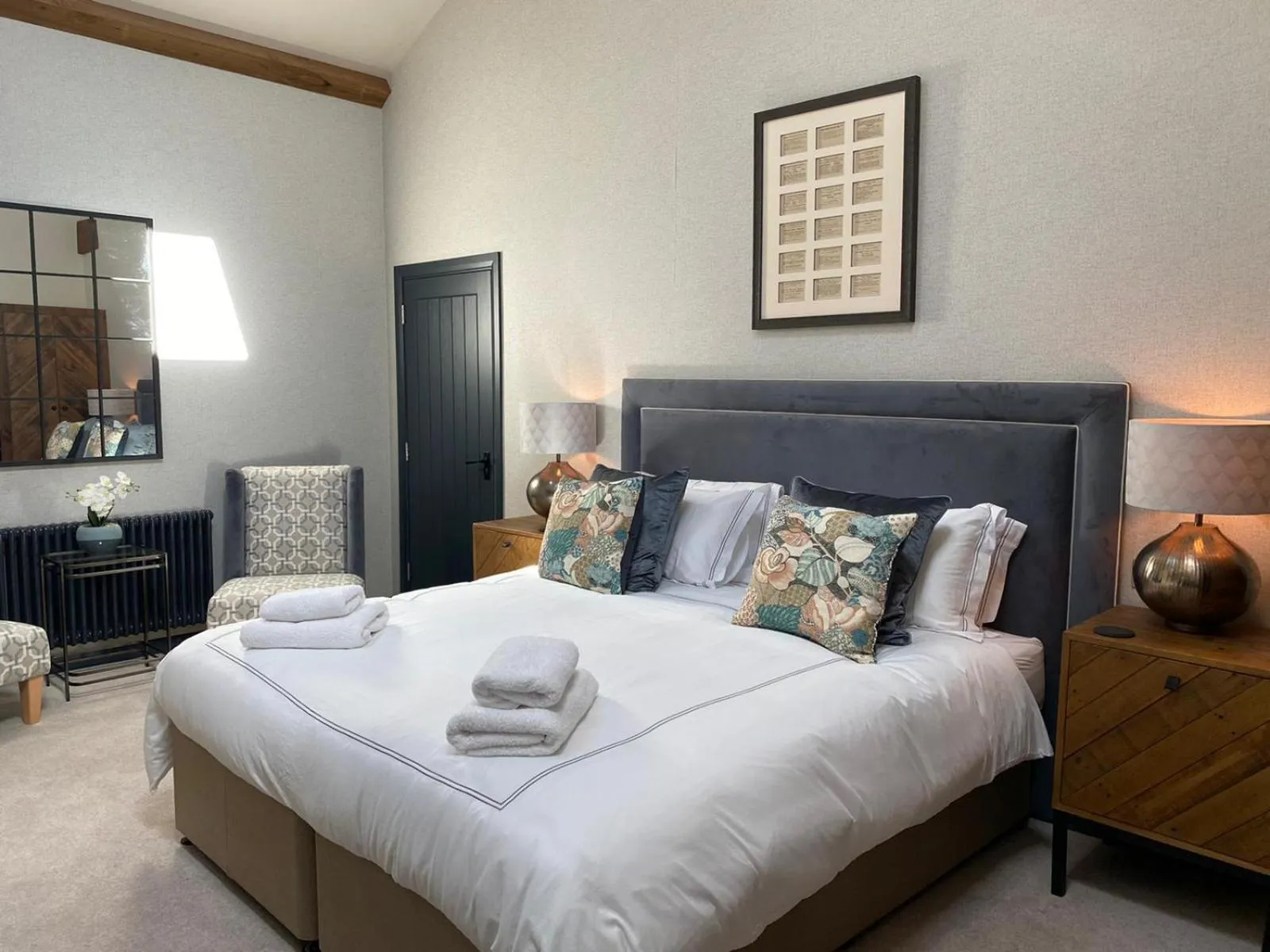 Bedroom, Bed in The Merchant's Yard