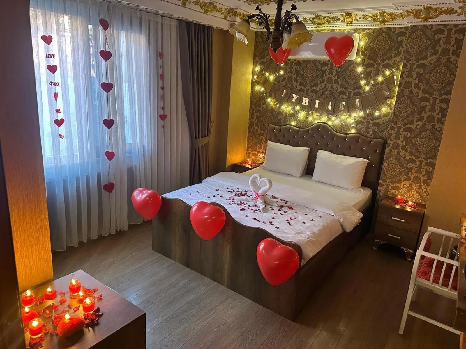 Bedroom, Bed in The Ottoman