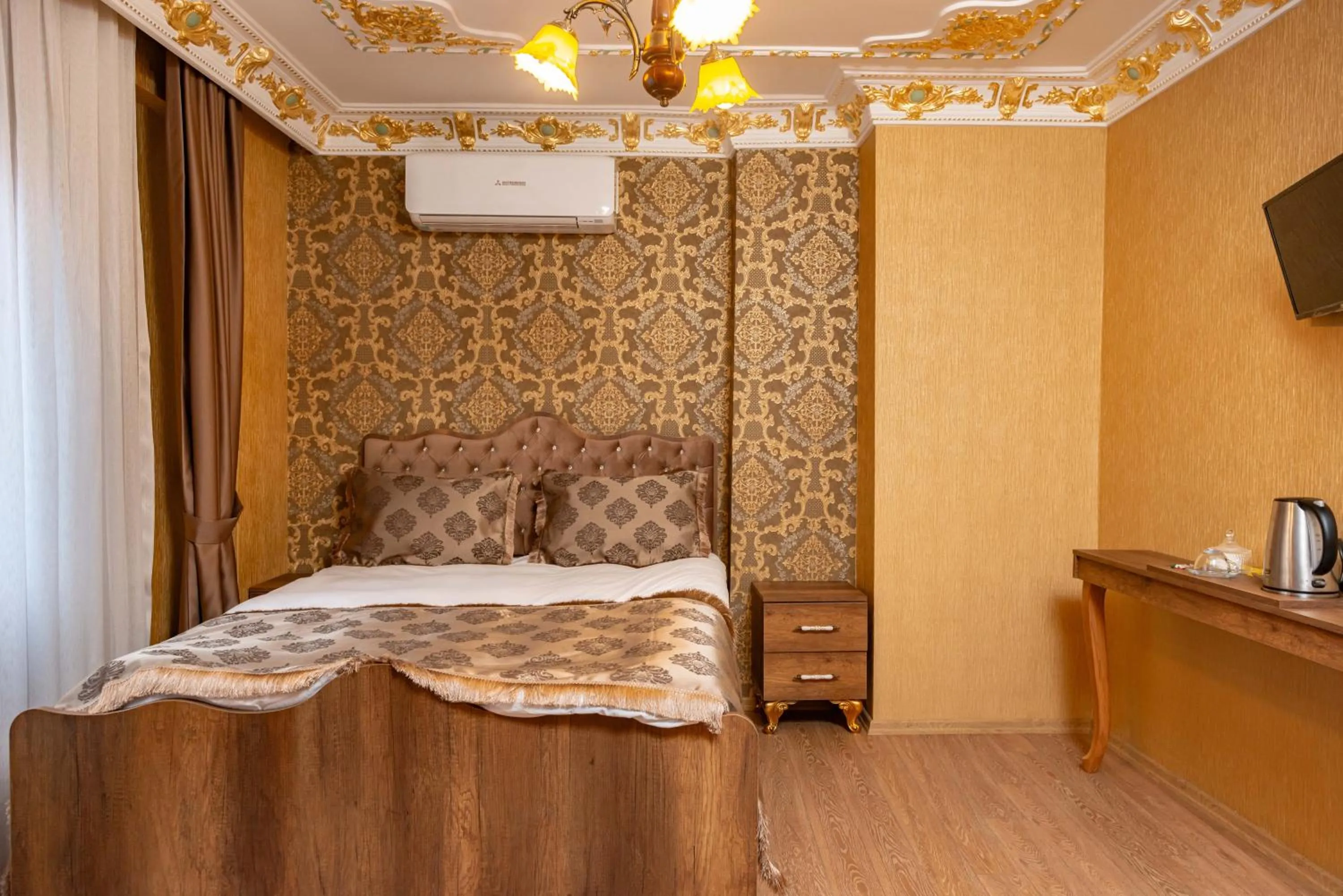 Bedroom, Bed in The Ottoman