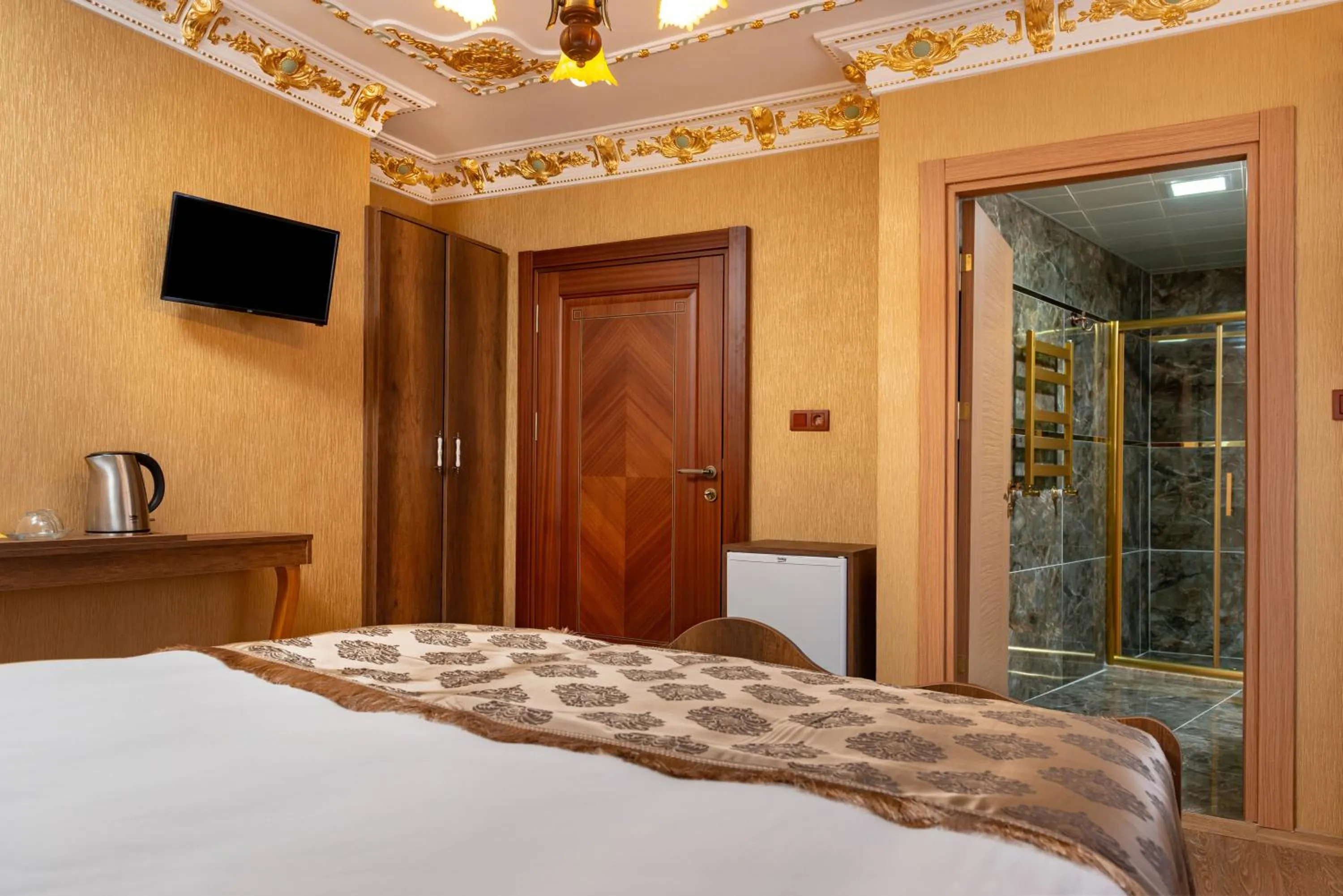 Bedroom, Bed in The Ottoman