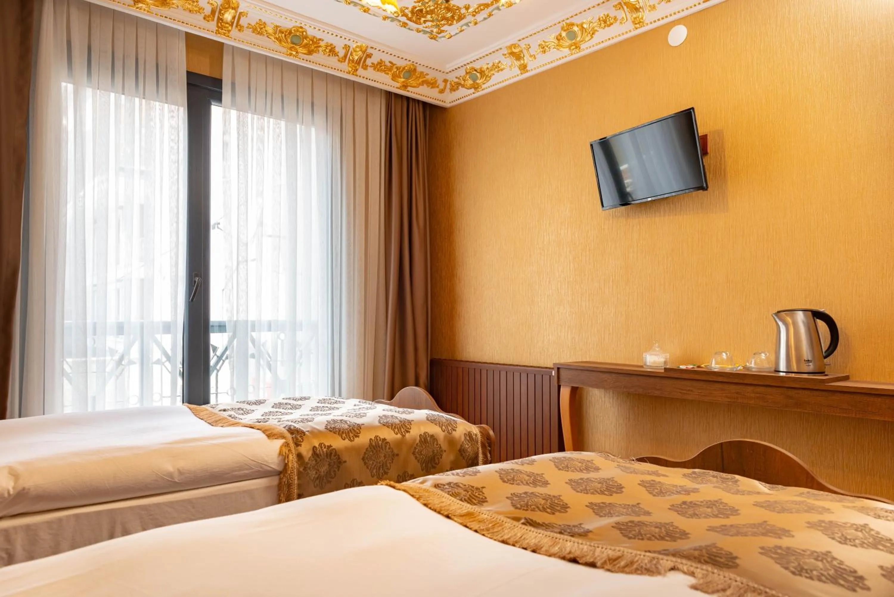 Photo of the whole room, Bed in The Ottoman